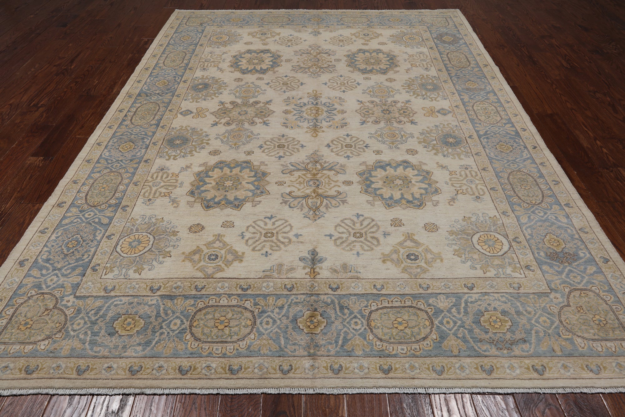Ivory Peshawar Hand Knotted Wool Rug - 7' 10" X 10' 6"