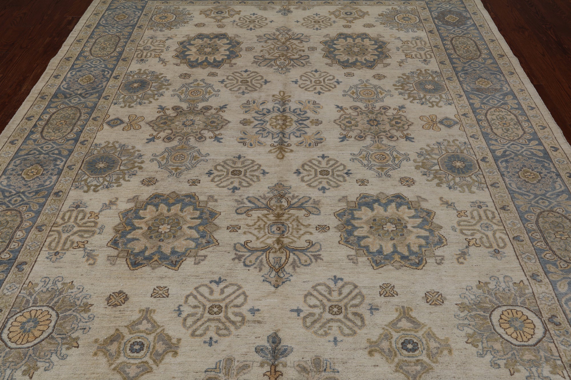 Ivory Peshawar Hand Knotted Wool Rug - 7' 10" X 10' 6"