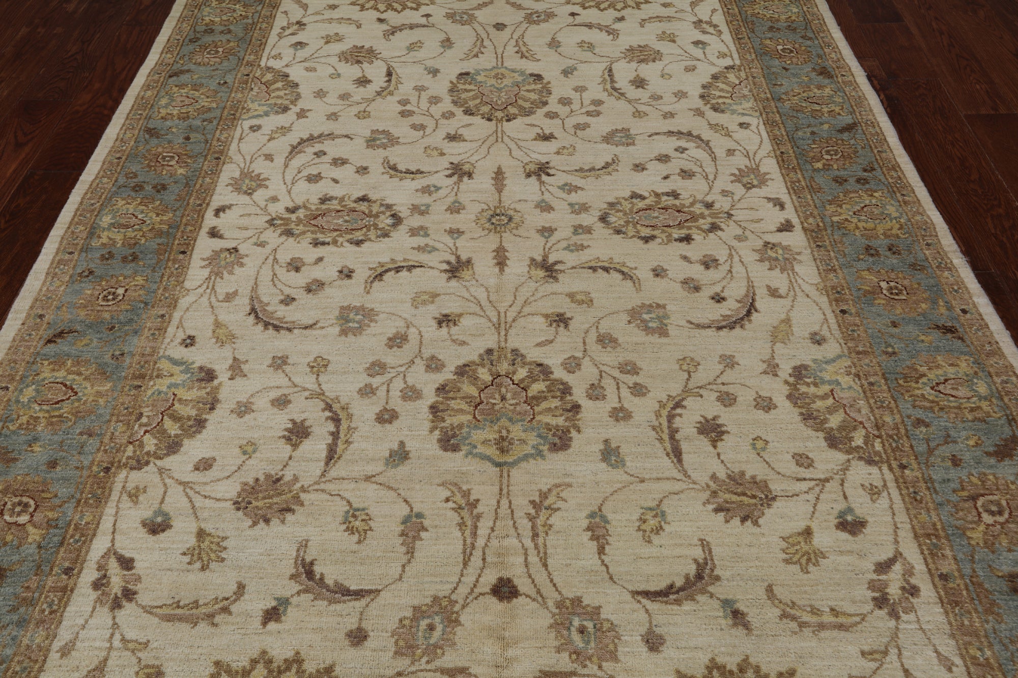 Ivory Peshawar Hand Knotted Wool Area Rug - 6' 2" X 9' 2"