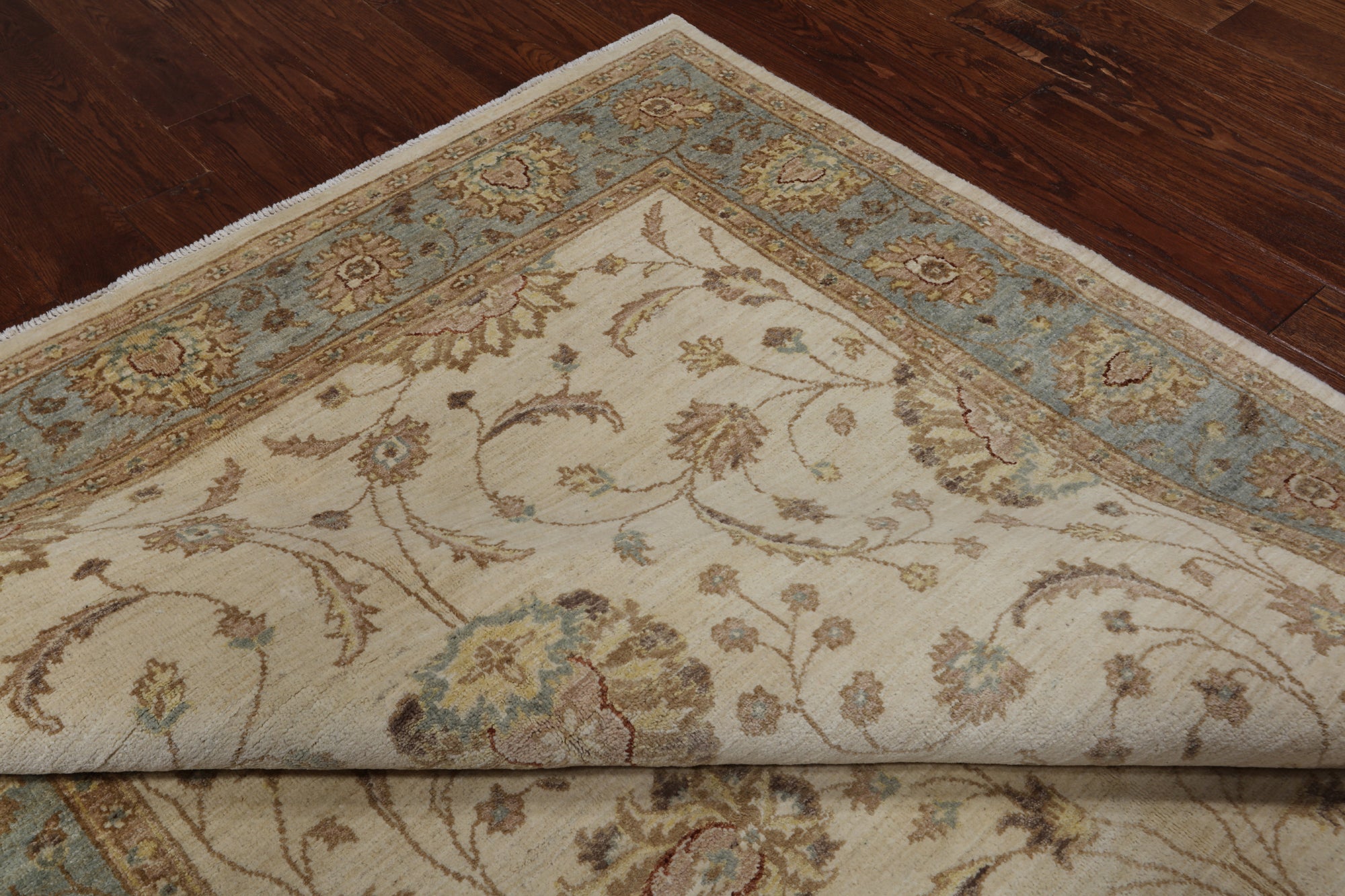 Ivory Peshawar Hand Knotted Wool Area Rug - 6' 2" X 9' 2"