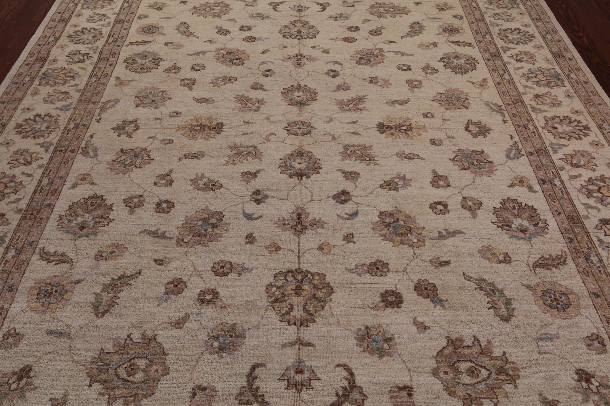 Ivory Persian Handmade Area Rug - 8' 1" X 10' 1"