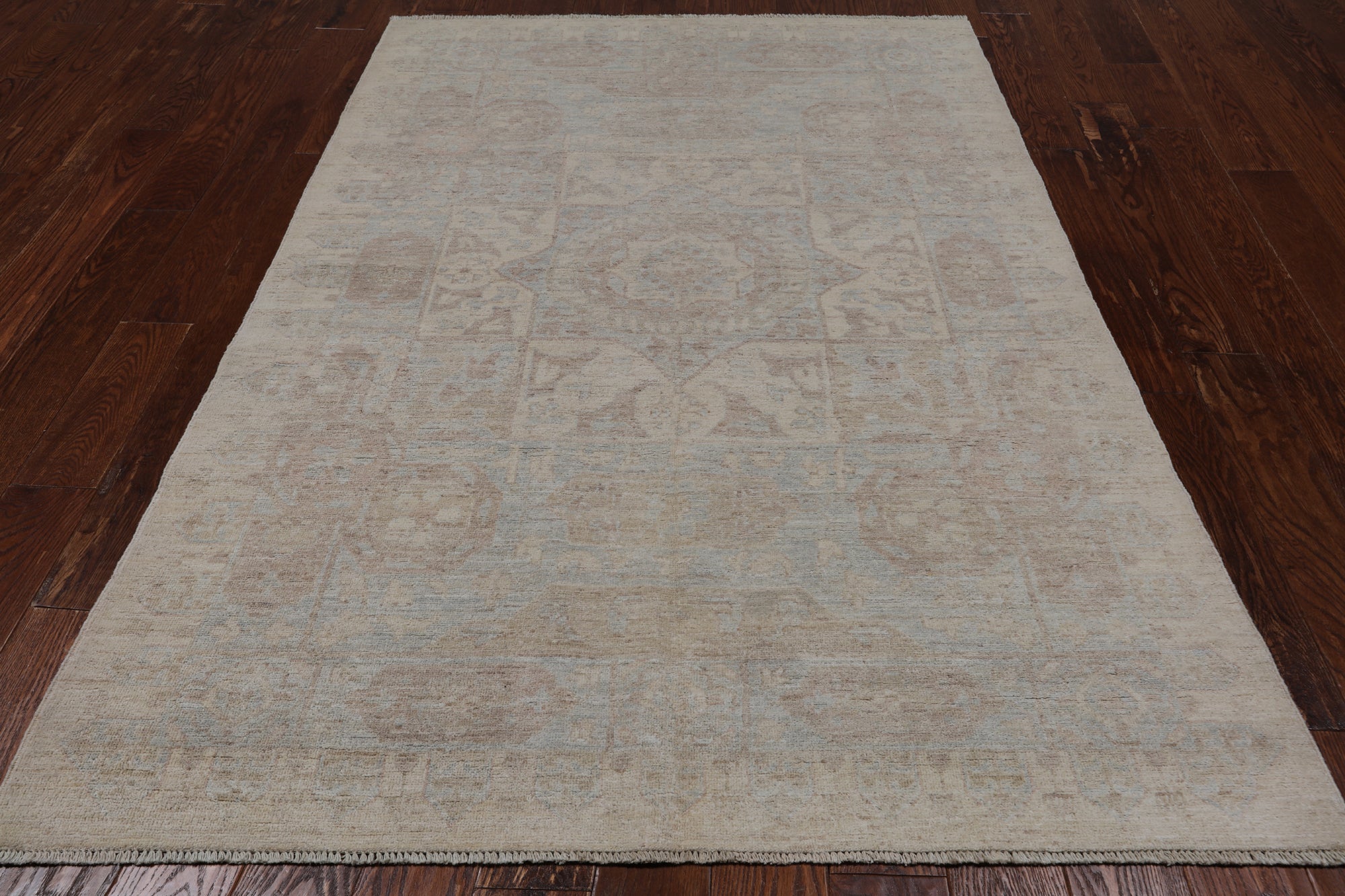 Grey Peshawar White Wash Hand Knotted Area Rug - 4' 10" X 7' 0"
