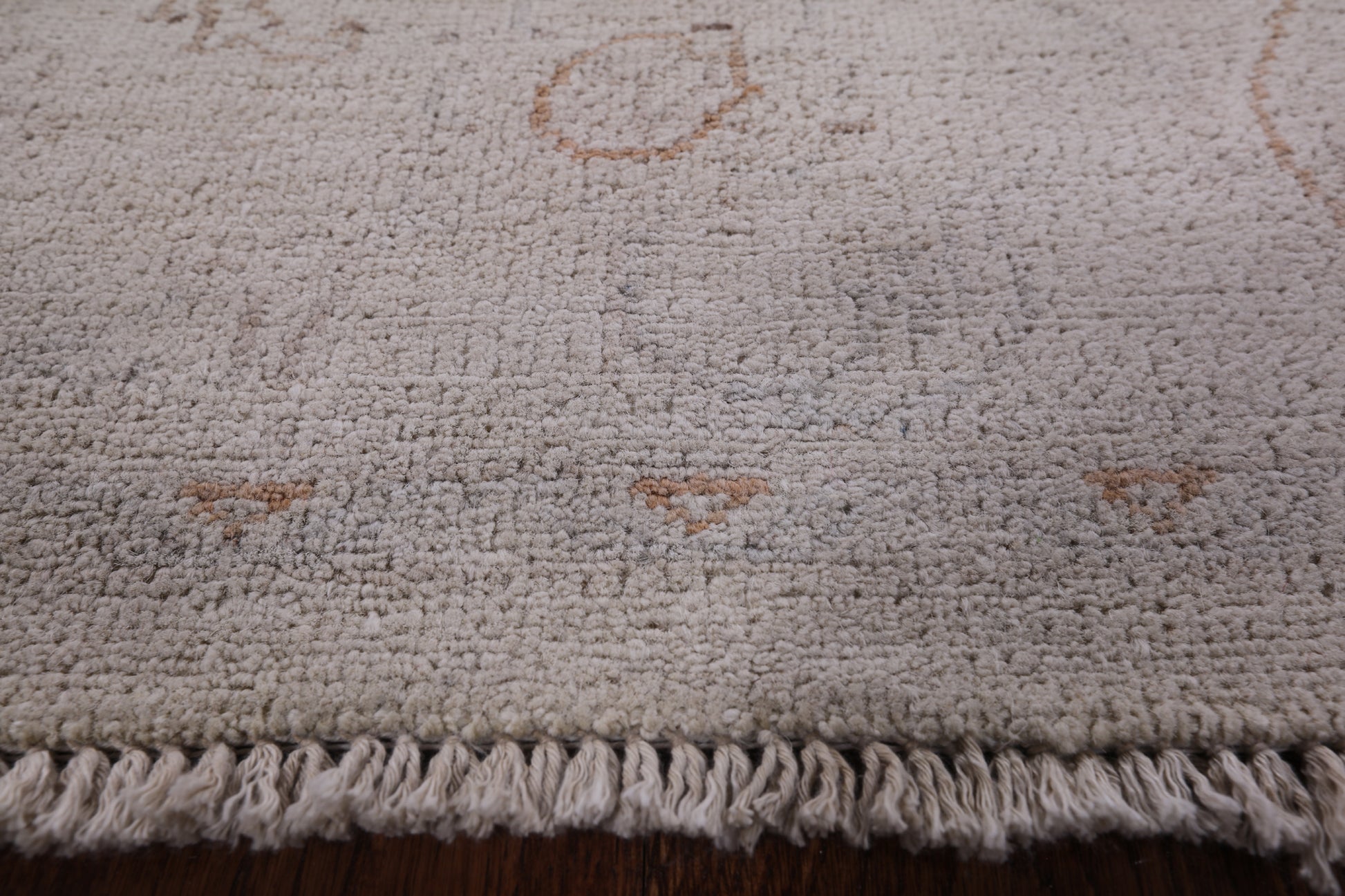 Ivory Peshawar White Wash Hand Knotted Rug - 4' 11" X 6' 11" - Golden Nile