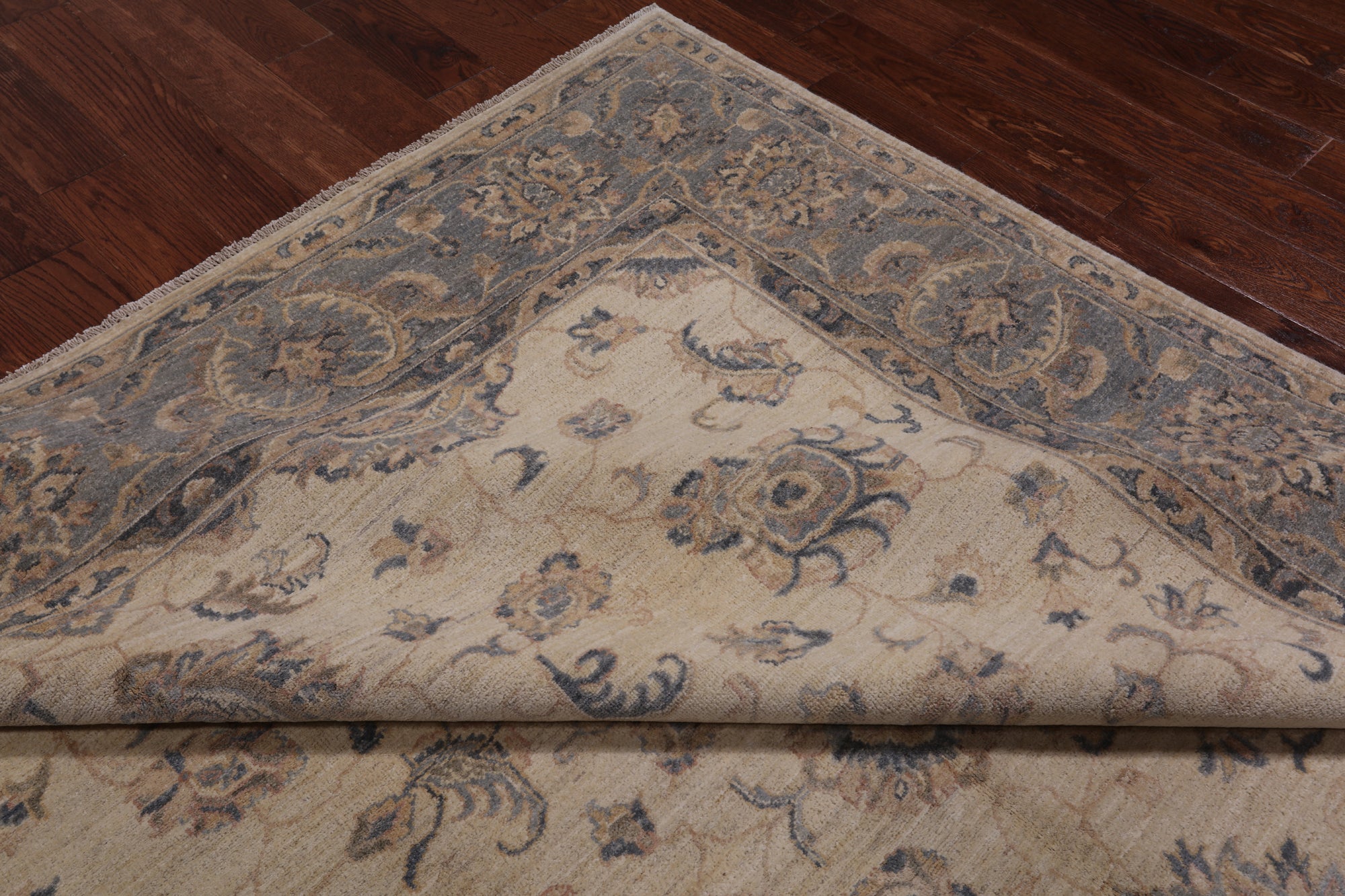 Ivory Peshawar Handmade Wool Rug - 8' 4" X 9' 10"