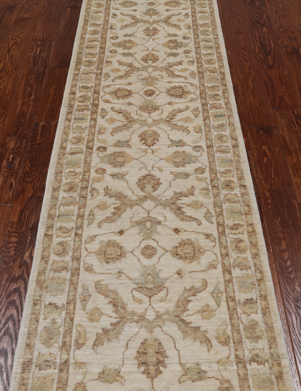 Ivory Peshawar Handmade Wool Runner Rug - 2' 6" X 9' 9"