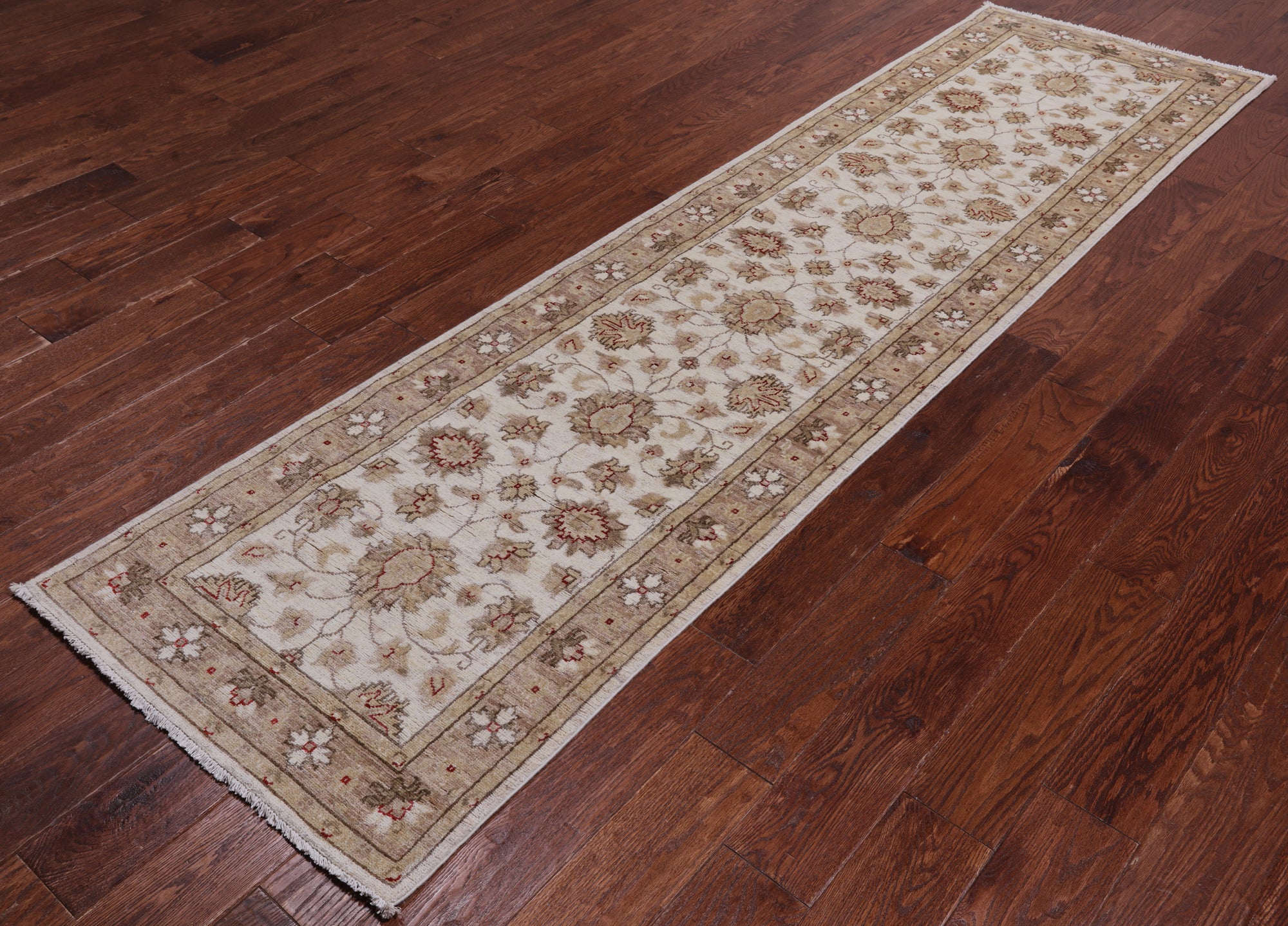 Ivory Peshawar Handmade Wool Runner Rug - 2' 6" X 9' 6"
