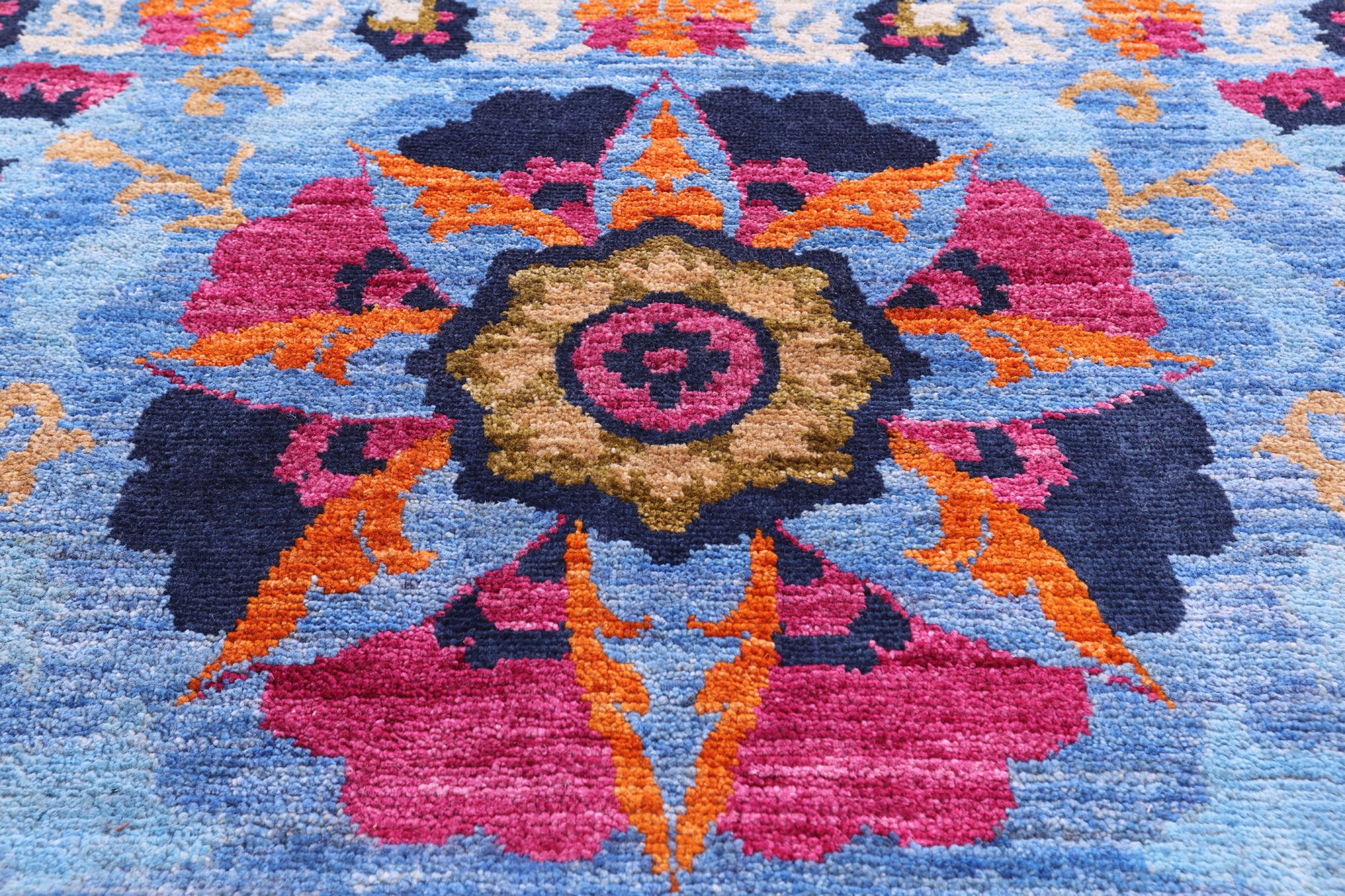 William Morris Hand Knotted Wool Area Rug - 7' 10" X 10' 1'' - Golden Nile