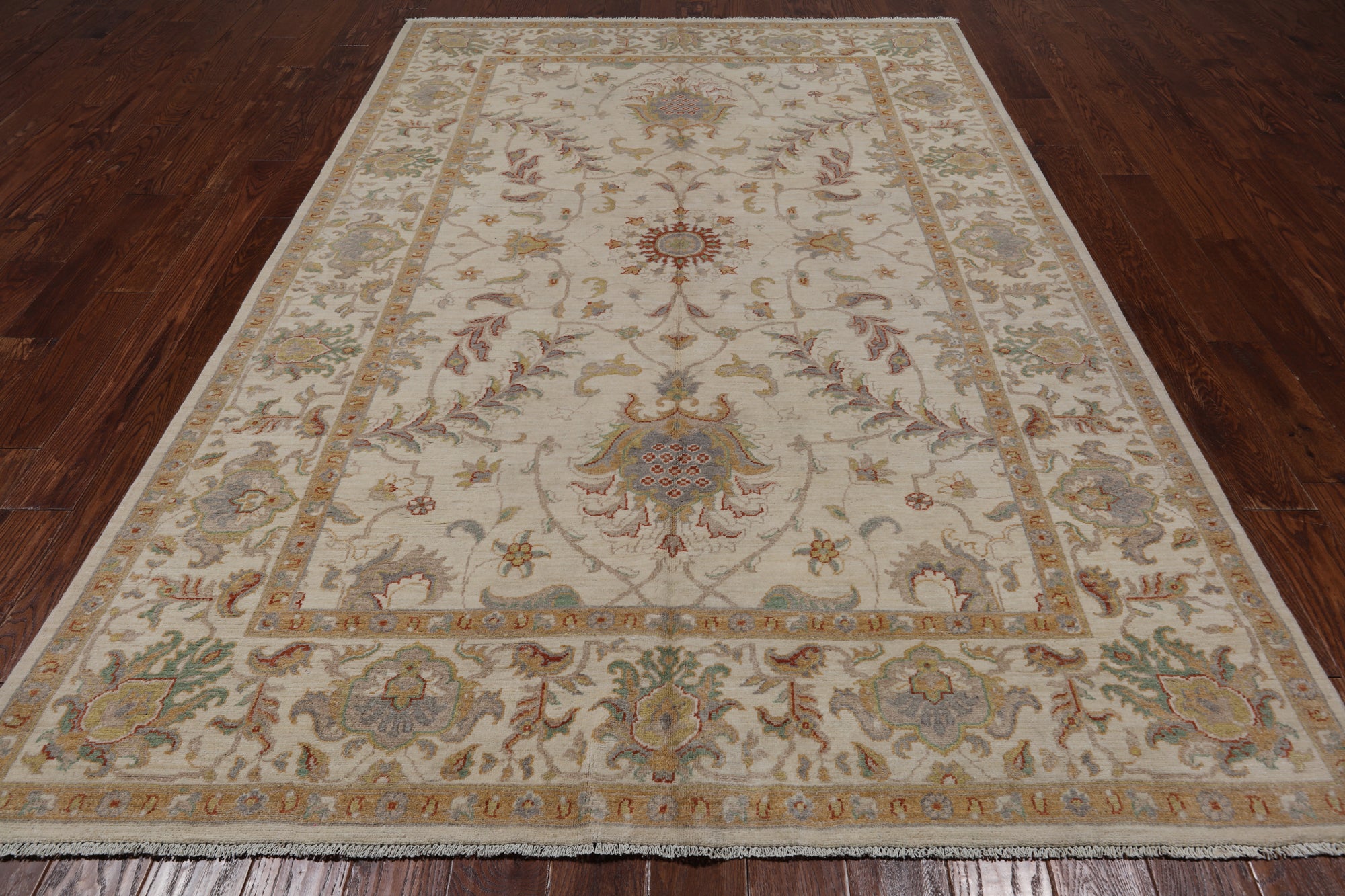Ivory Peshawar Handmade Wool Rug - 6' 4" X 9' 8"