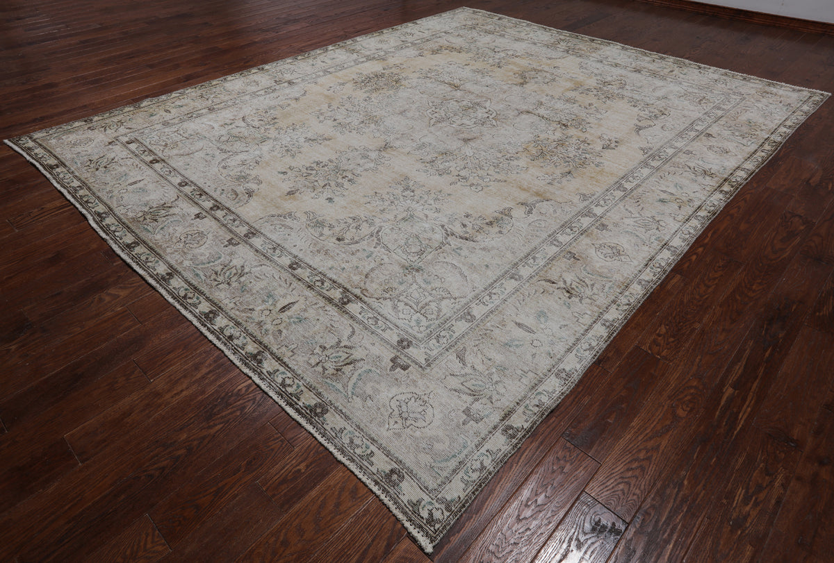 SUPER SALE Ivory Persian Vintage White Wash Hand Knotted Wool Rug - 9' 9" X 12' 2"