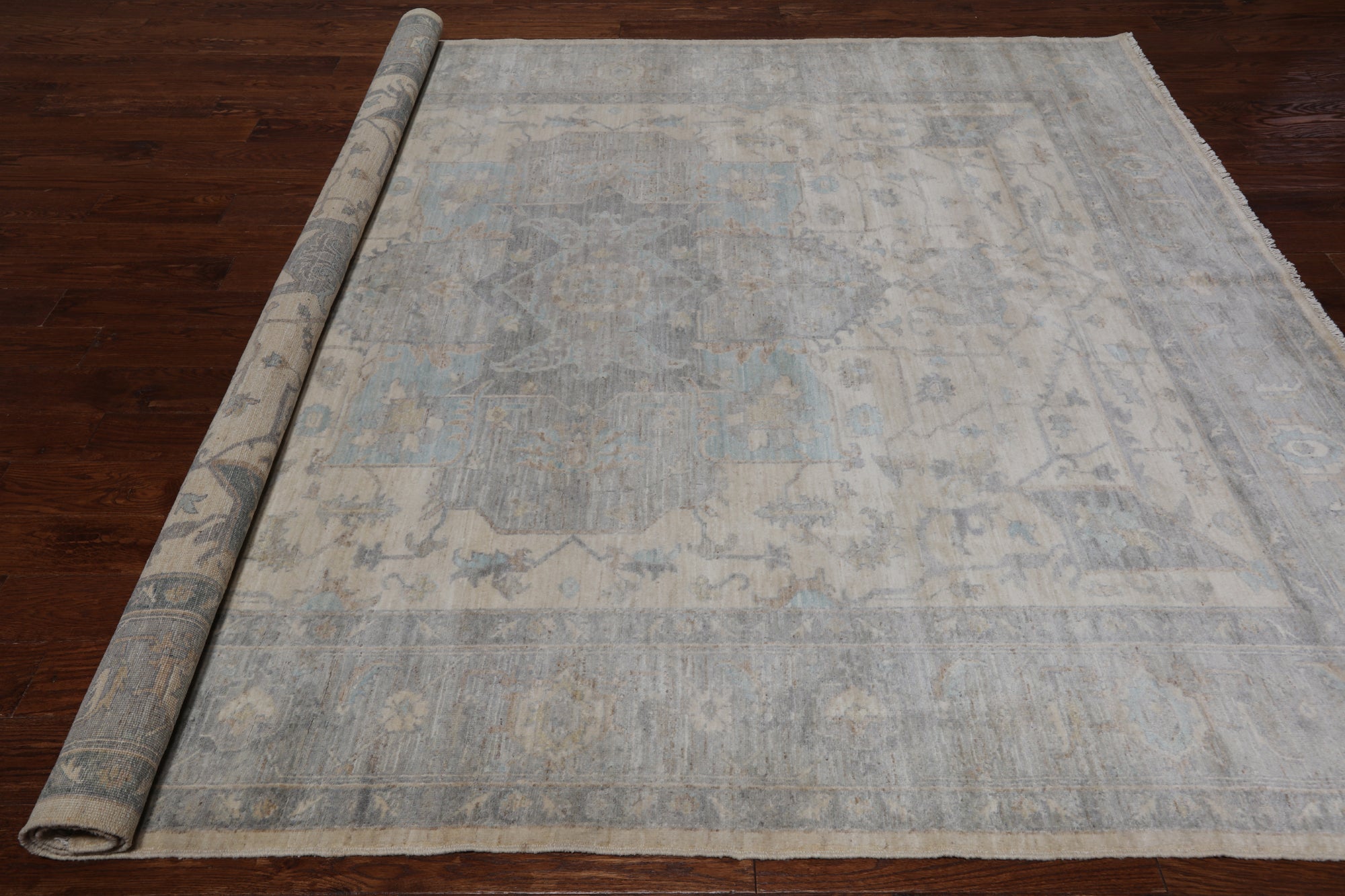 SUPER SALE Ivory Persian Fine Serapi Hand Knotted Wool Rug - 8' 1" X 9' 9"