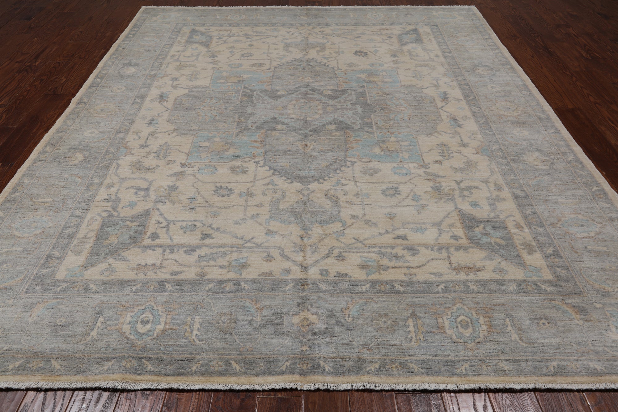 SUPER SALE Ivory Persian Fine Serapi Hand Knotted Wool Rug - 8' 1" X 9' 9"