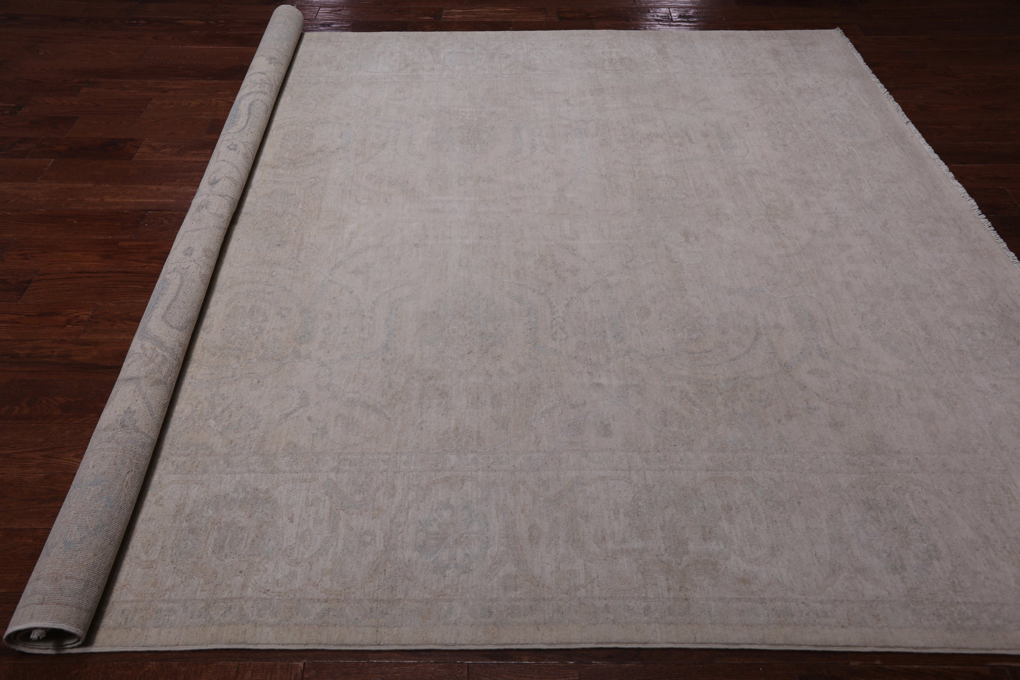 Ivory Turkish Oushak Hand Knotted Wool Rug - 7' 11" X 9' 8"