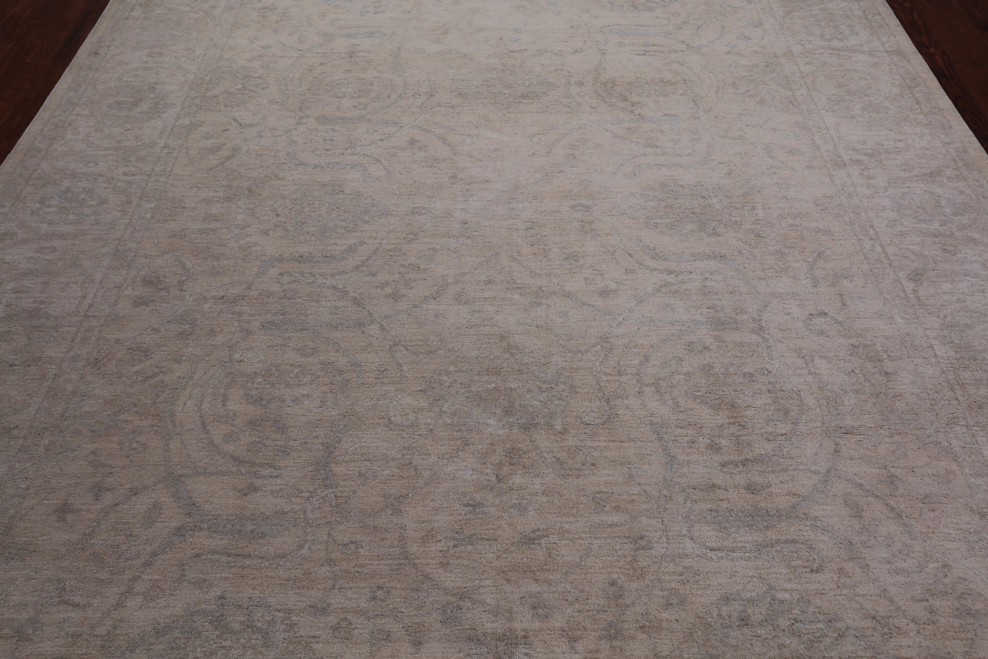 Ivory Turkish Oushak Hand Knotted Wool Rug - 7' 11" X 9' 8"