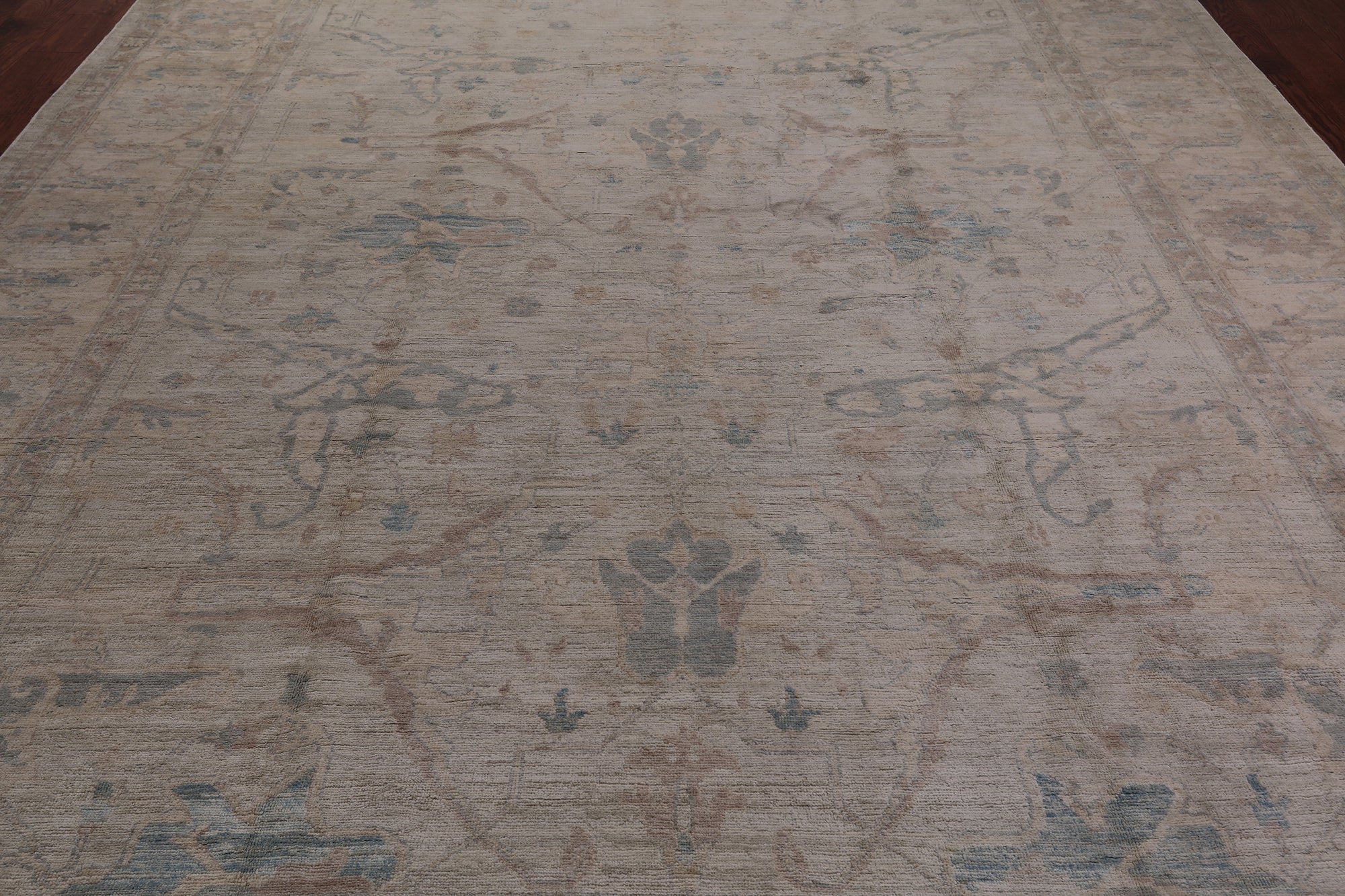 Ivory Turkish Oushak Hand Knotted Wool Rug - 9' 7" X 13' 4"