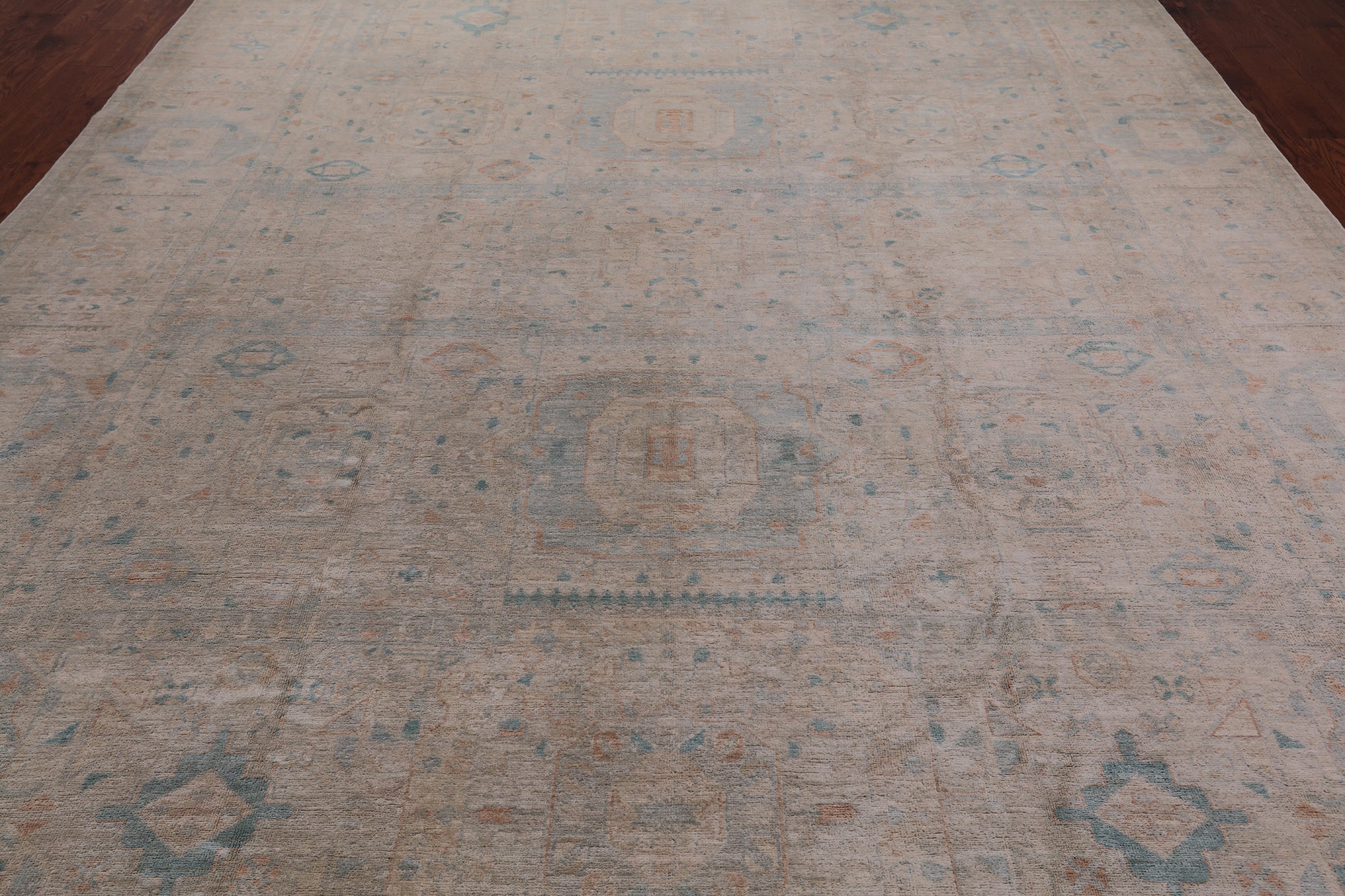 Ivory Turkish Oushak Hand Knotted Wool Rug - 9' 6" X 13' 7"