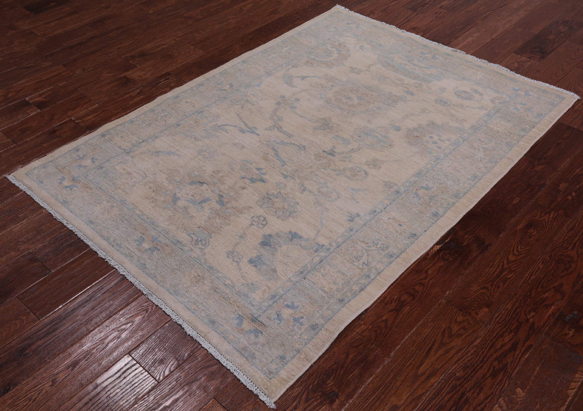 Ivory Turkish Oushak Hand Knotted Wool Rug - 4' 2" X 5' 8"