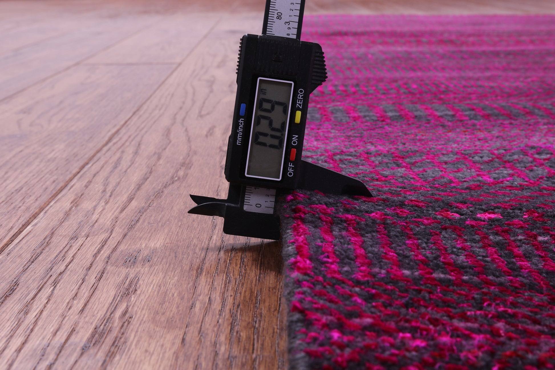 Pink Savannah Grass Hand Knotted Wool & Silk Rug - 6' 2" X 9' 3" - Golden Nile