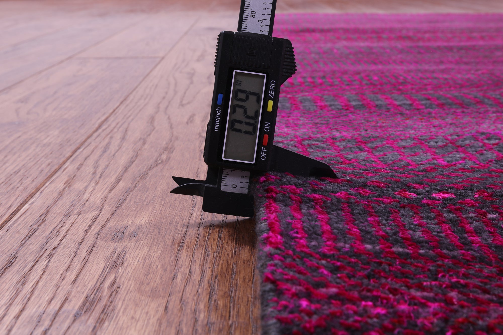 Pink Savannah Grass Hand Knotted Wool & Silk Rug - 6' 2" X 9' 3" - Golden Nile