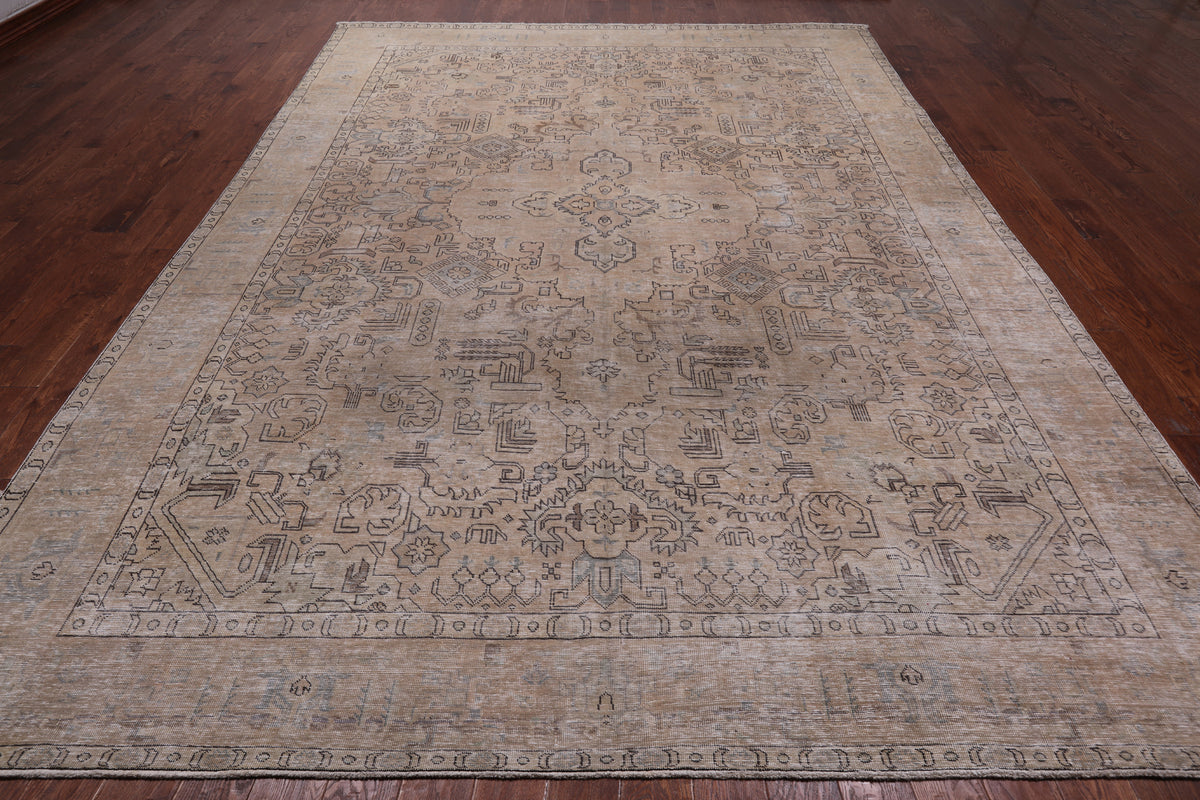 SUPER SALE Ivory Persian Vintage White Wash Hand Knotted Wool Rug - 9' 5" X 12' 10"