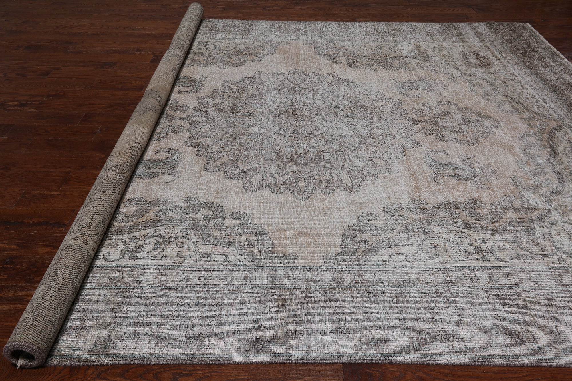 SUPER SALE Ivory Persian Vintage White Wash Hand Knotted Wool Rug - 9' 6" X 11' 10"