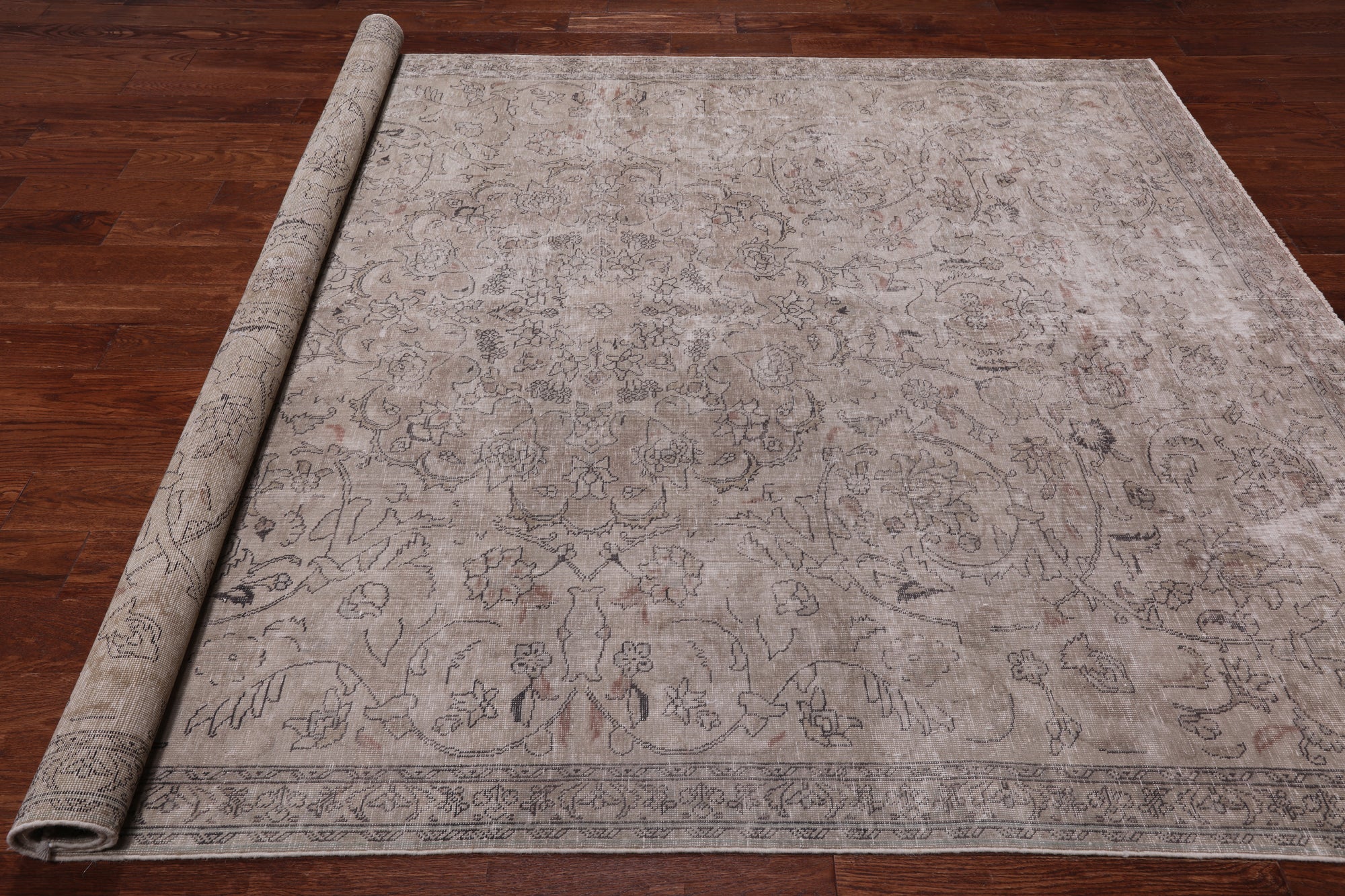 SUPER SALE Ivory Persian Vintage White Wash Hand Knotted Wool Rug - 7' 1" X 9' 10"