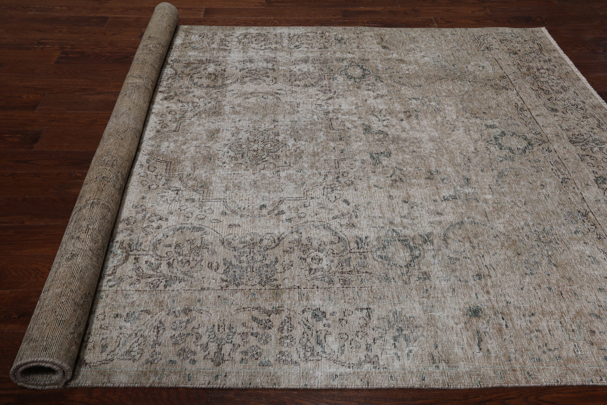 SUPER SALE Ivory Persian Vintage White Wash Hand Knotted Wool Rug - 6' 7" X 9' 6"