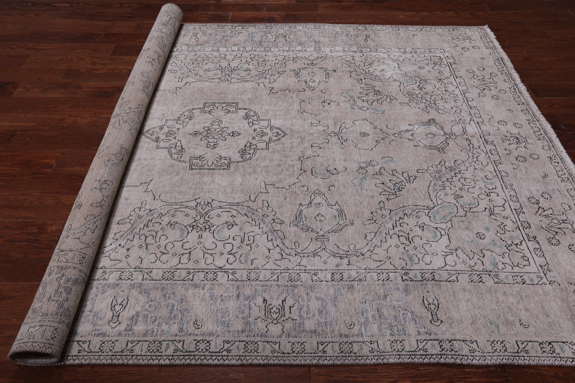 SUPER SALE Ivory Persian Vintage White Wash Hand Knotted Wool Rug - 6' 9" X 9' 10"
