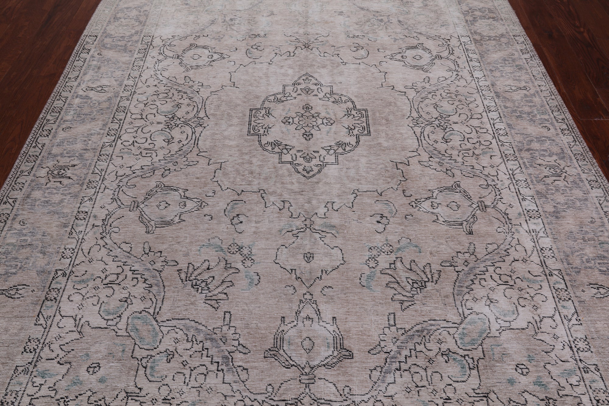 SUPER SALE Ivory Persian Vintage White Wash Hand Knotted Wool Rug - 6' 9" X 9' 10"