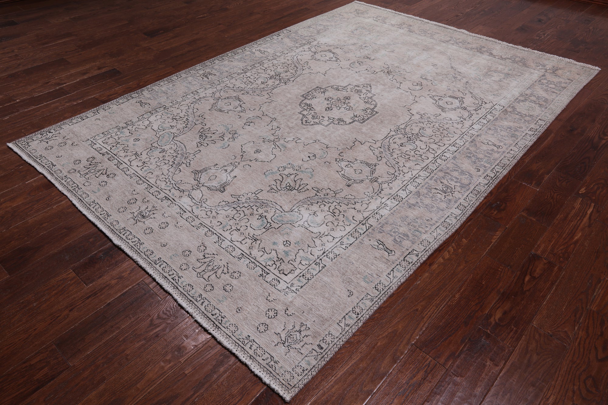 SUPER SALE Ivory Persian Vintage White Wash Hand Knotted Wool Rug - 6' 9" X 9' 10"