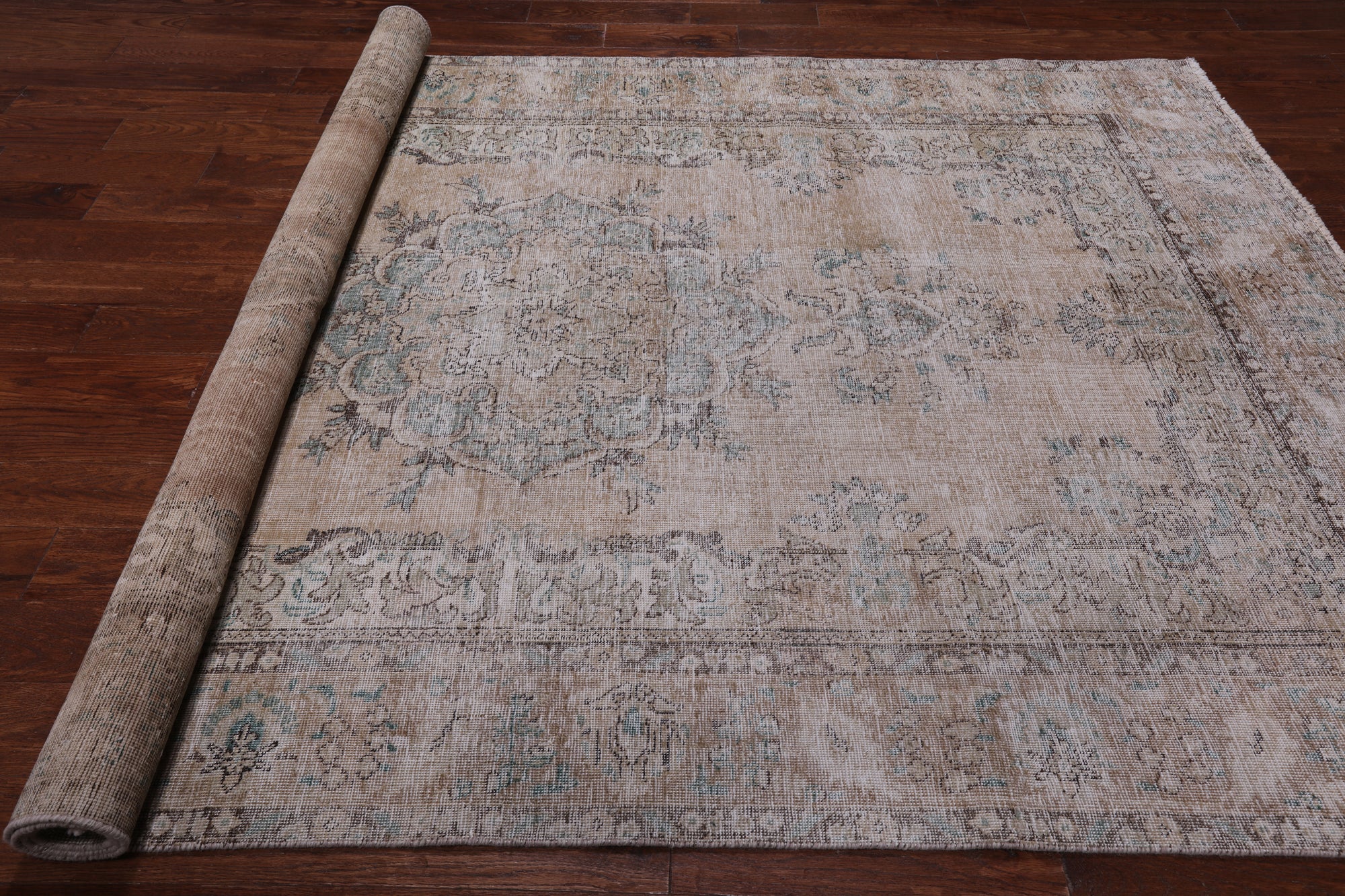 SUPER SALE Ivory Persian Vintage White Wash Hand Knotted Wool Rug - 6' 5" X 10' 2"