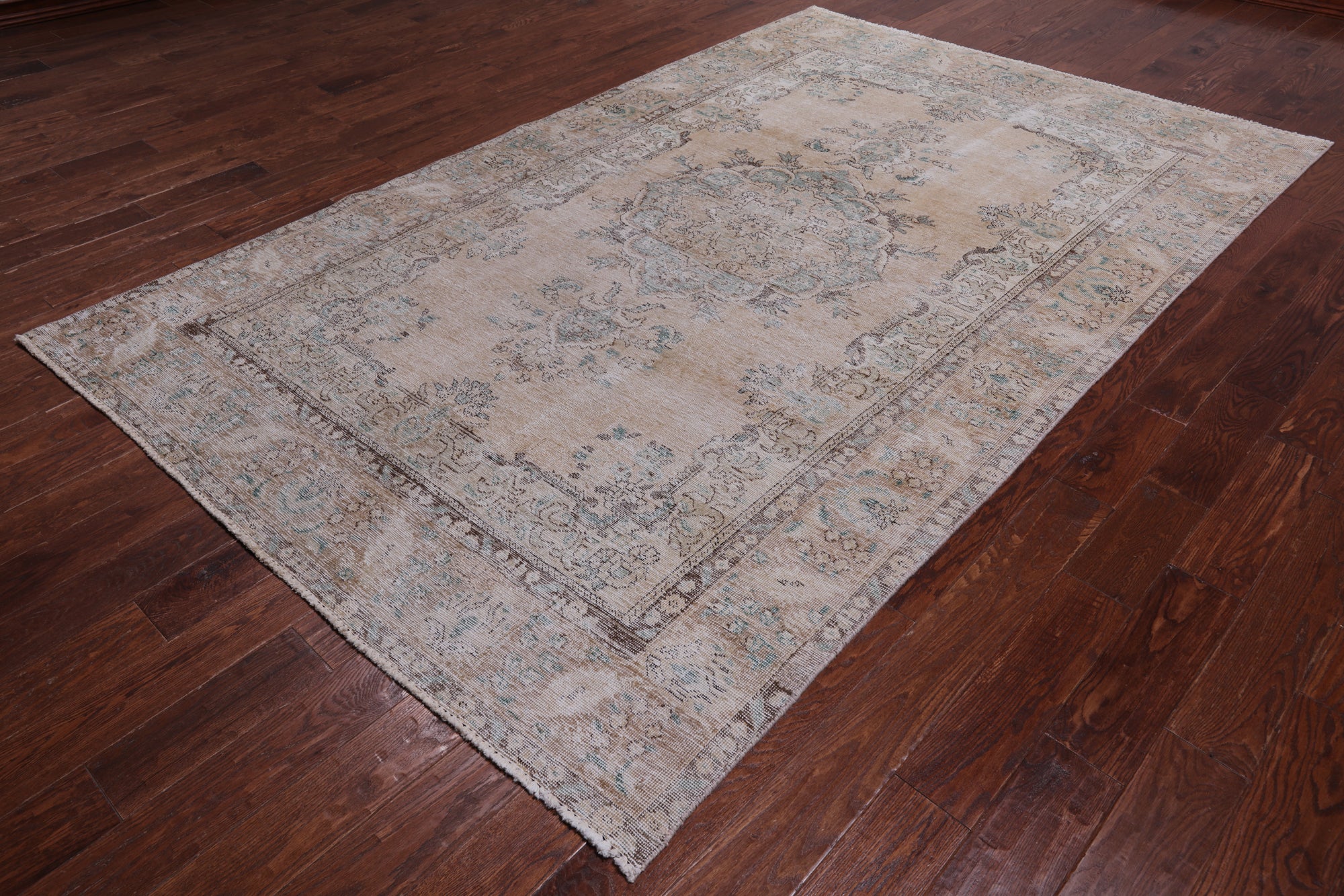 SUPER SALE Ivory Persian Vintage White Wash Hand Knotted Wool Rug - 6' 5" X 10' 2"