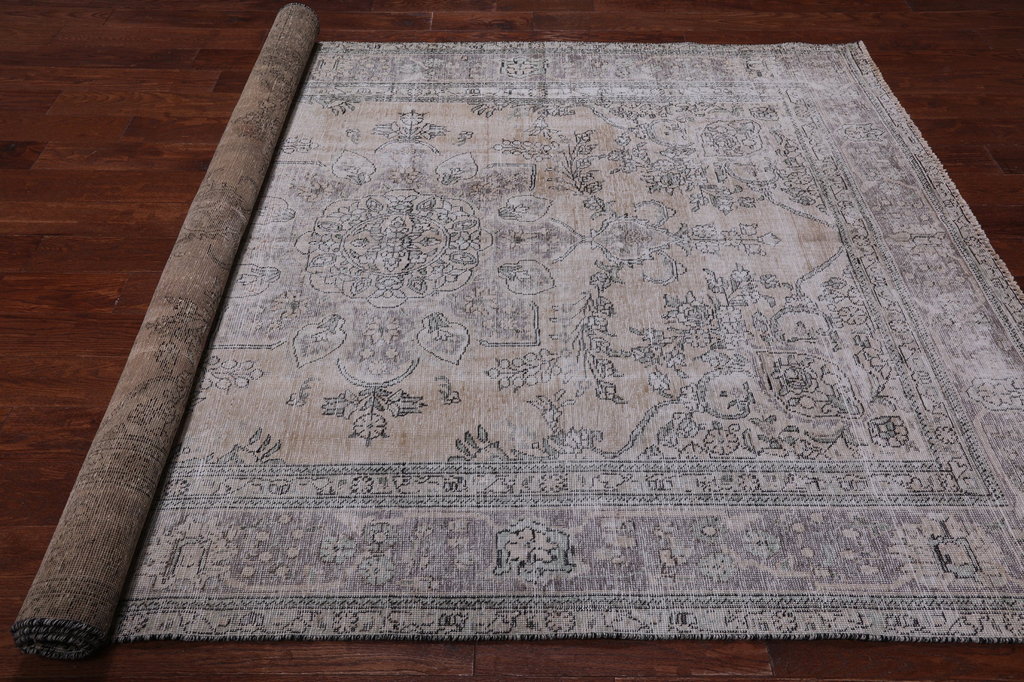 SUPER SALE Ivory Persian Vintage White Wash Handmade Wool Rug - 6' 4" X 9' 4"