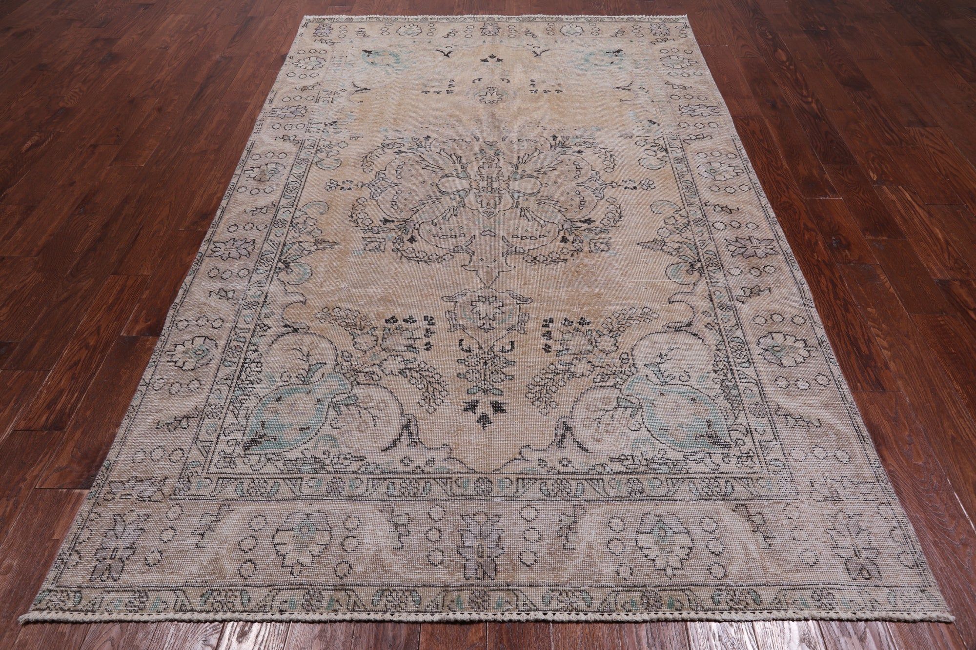 SUPER SALE Ivory Persian Vintage White Wash Hand Knotted Wool Rug - 6' 0" X 9' 4"