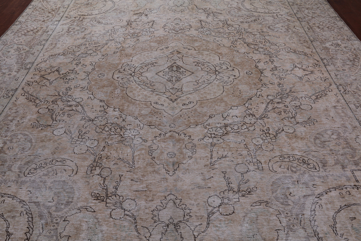 SUPER SALE Ivory Persian Vintage White Wash Hand Knotted Wool Rug - 9' 8" X 12' 3"