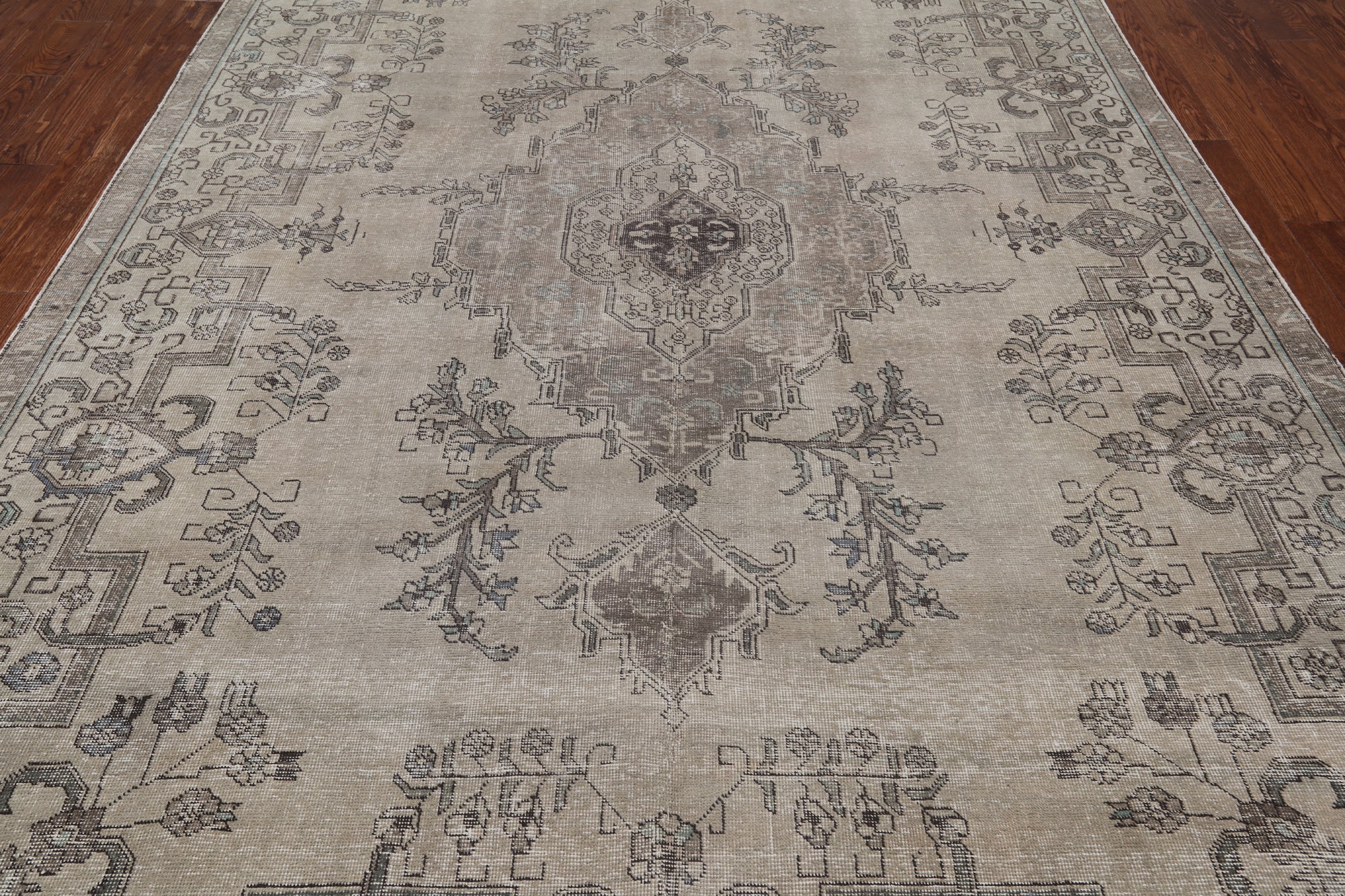 SUPER SALE Ivory Persian Vintage White Wash Handmade Wool Rug - 7' 8" X 11' 2"