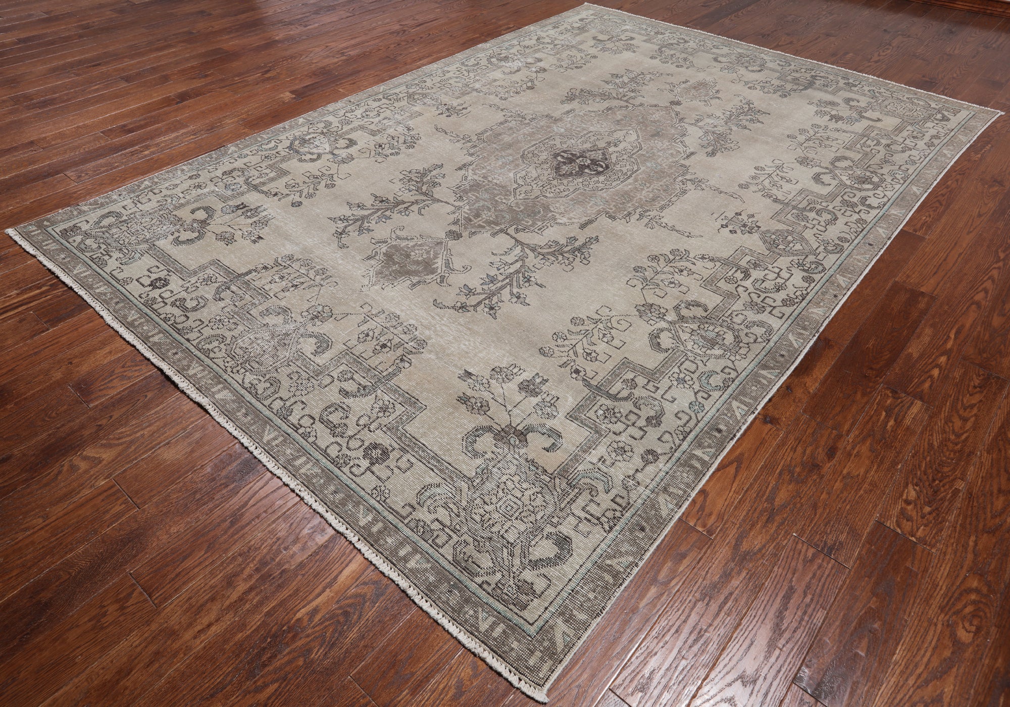 SUPER SALE Ivory Persian Vintage White Wash Handmade Wool Rug - 7' 8" X 11' 2"