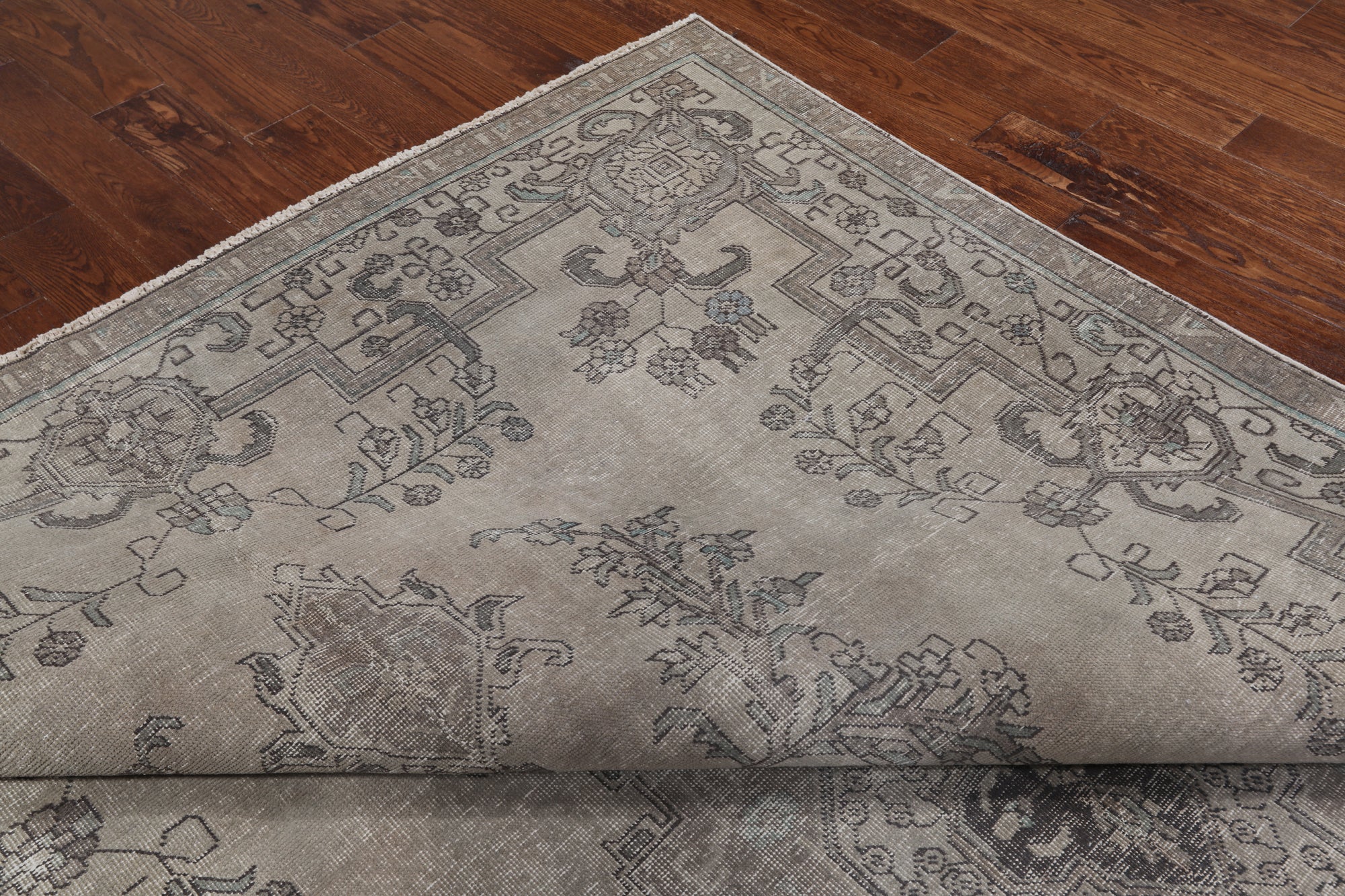 SUPER SALE Ivory Persian Vintage White Wash Handmade Wool Rug - 7' 8" X 11' 2"
