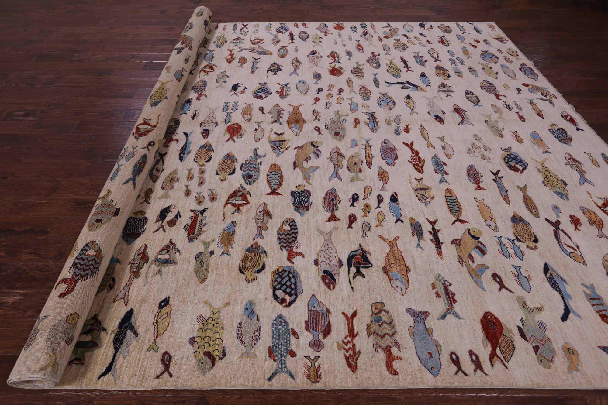 Ivory Fish Design Persian Gabbeh Hand Knotted Wool Rug - 9' 10" X 13' 7" - Golden Nile