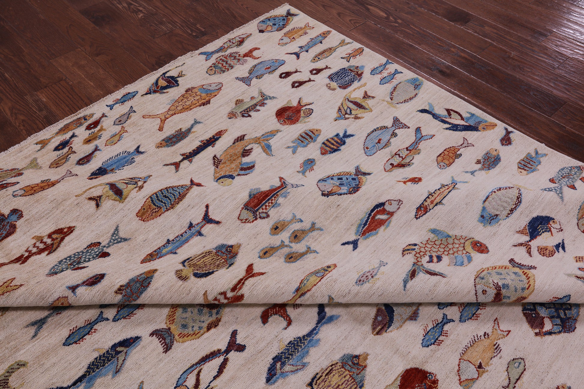 Ivory Fish Design Persian Gabbeh Handmade Wool Rug - 9' 9" X 13' 6" - Golden Nile
