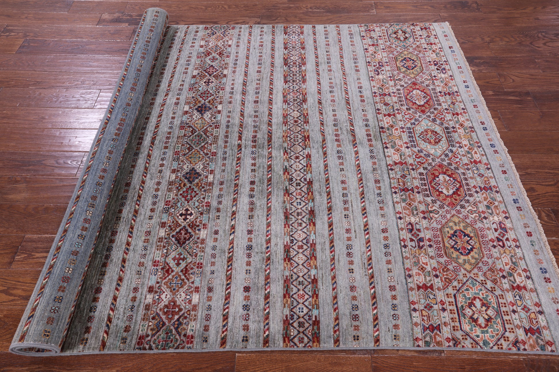 Grey Khorjin Persian Gabbeh Hand Knotted Wool Rug - 5' 5" X 7' 10" - Golden Nile