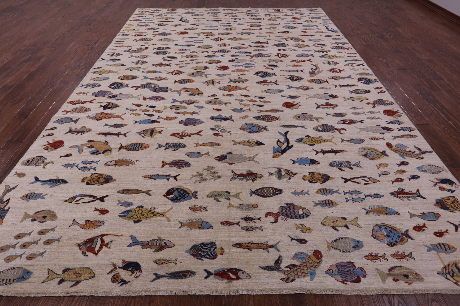 Ivory Fish Design Persian Gabbeh Handmade Wool Rug - 9' 8" X 13' 6" - Golden Nile