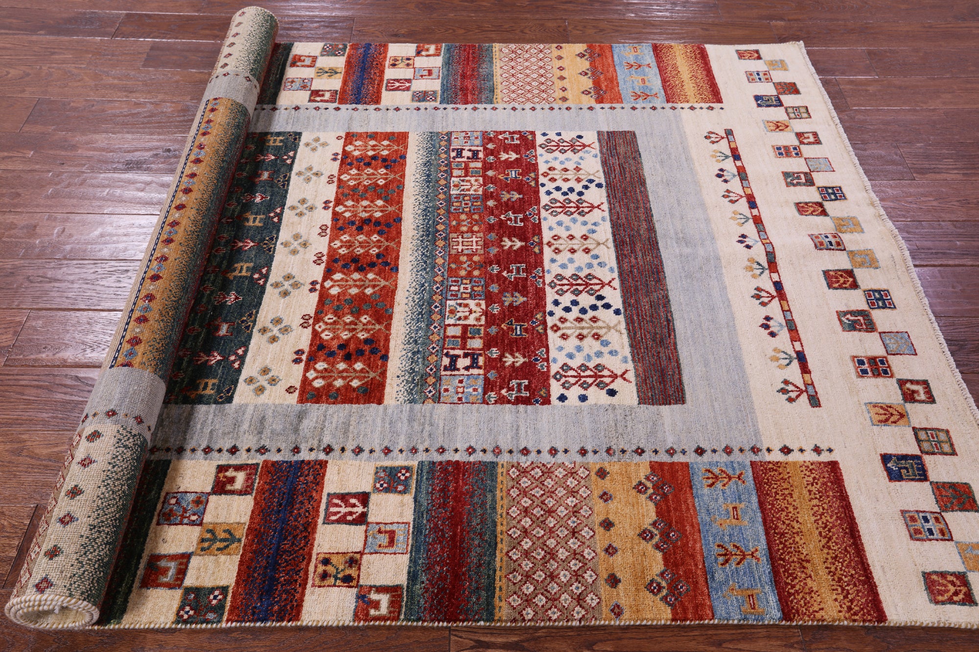 Tribal Persian Gabbeh Hand Knotted Wool Rug - 4' 9" X 6' 9" - Golden Nile