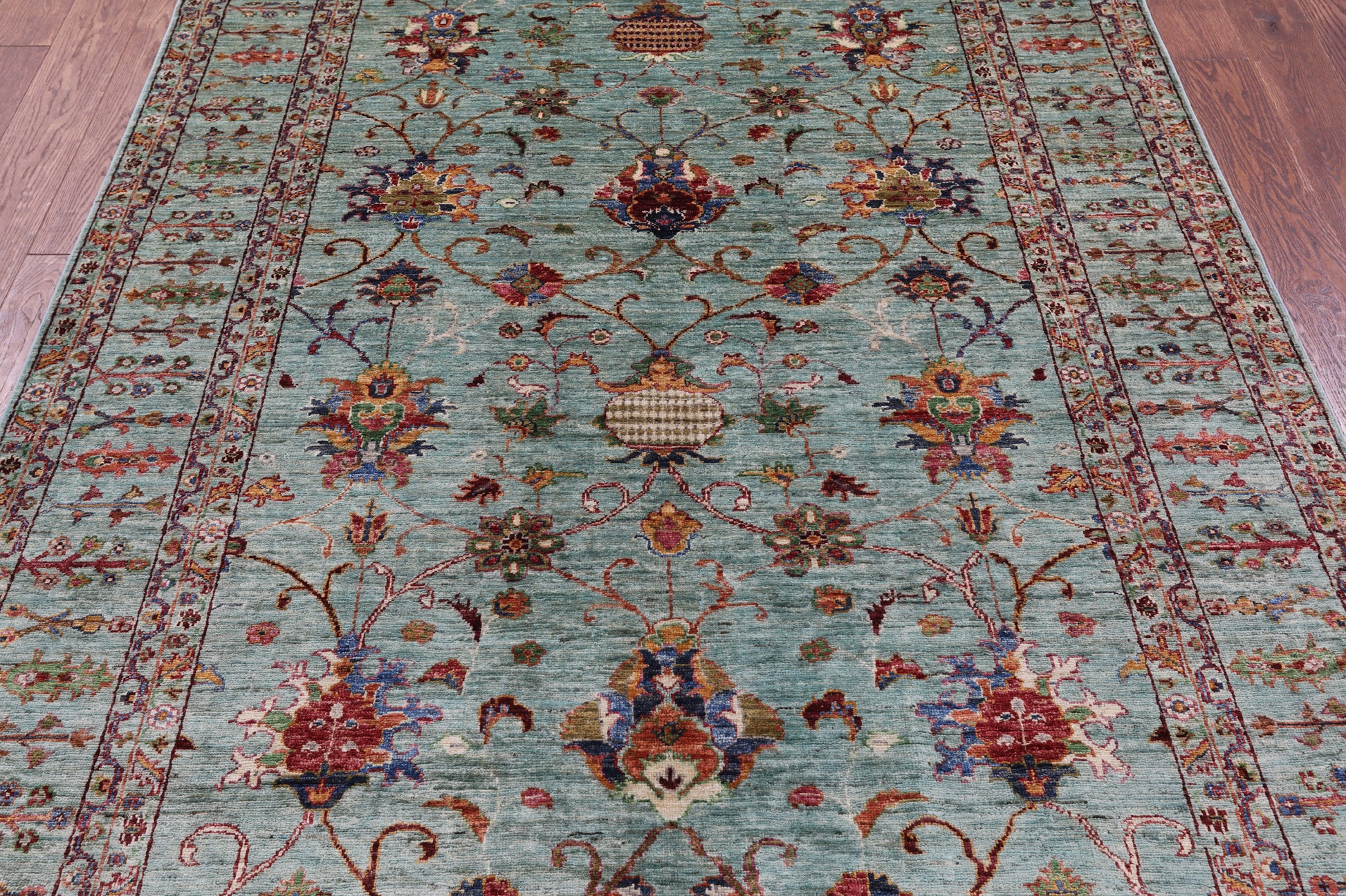 Green Peshawar Hand Knotted Wool Rug - 5' 7" X 7' 10" - Golden Nile