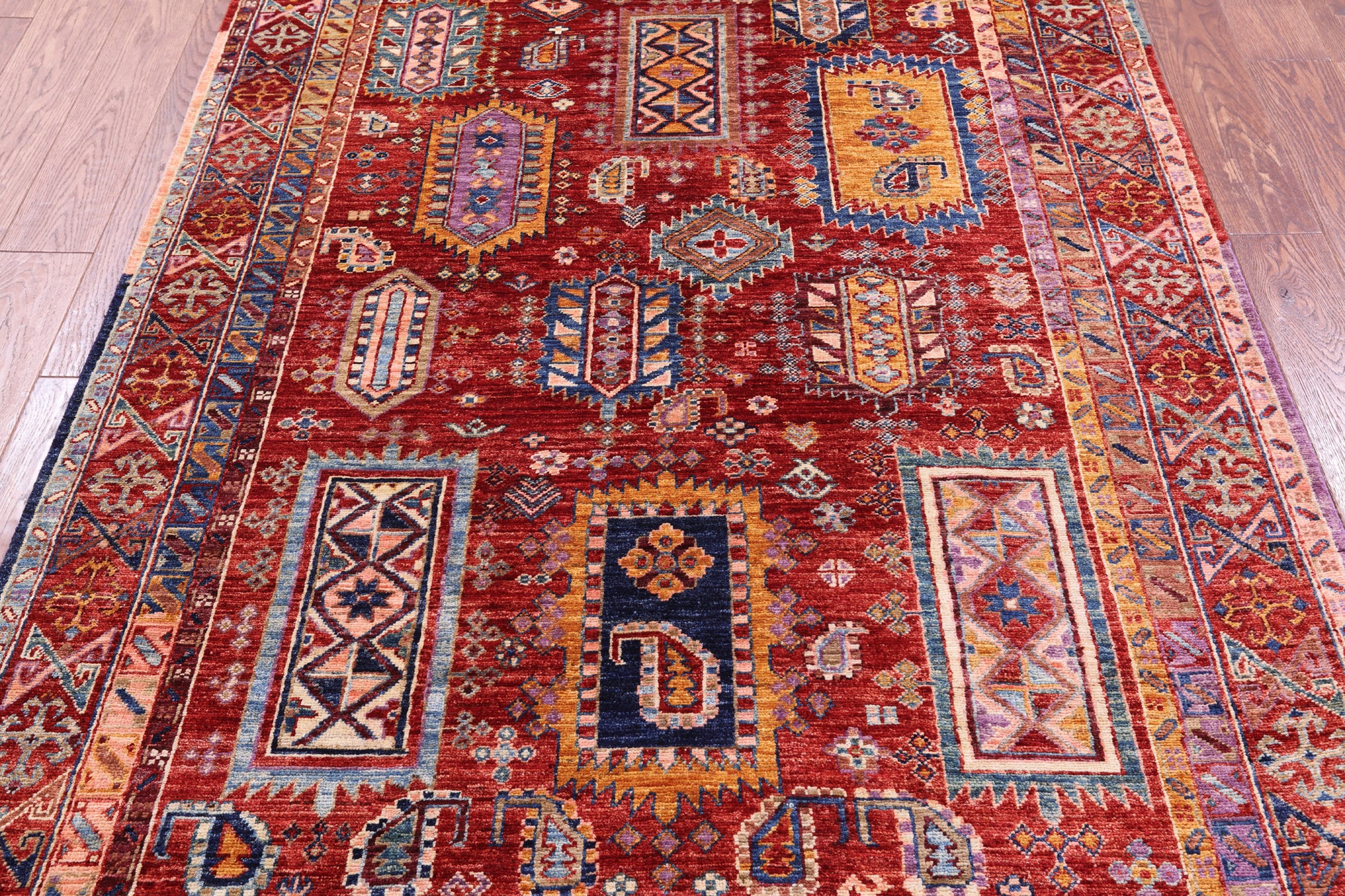 Red Persian Fine Serapi Hand Knotted Wool Rug - 4' 10" X 6' 9" - Golden Nile