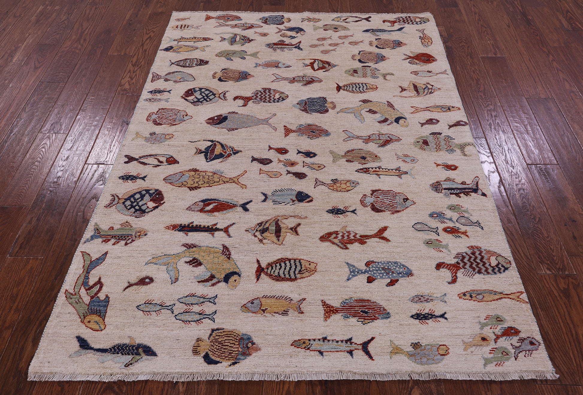 Ivory Fish Design Persian Gabbeh Hand Knotted Wool Rug - 4' 10" X 6' 4" - Golden Nile