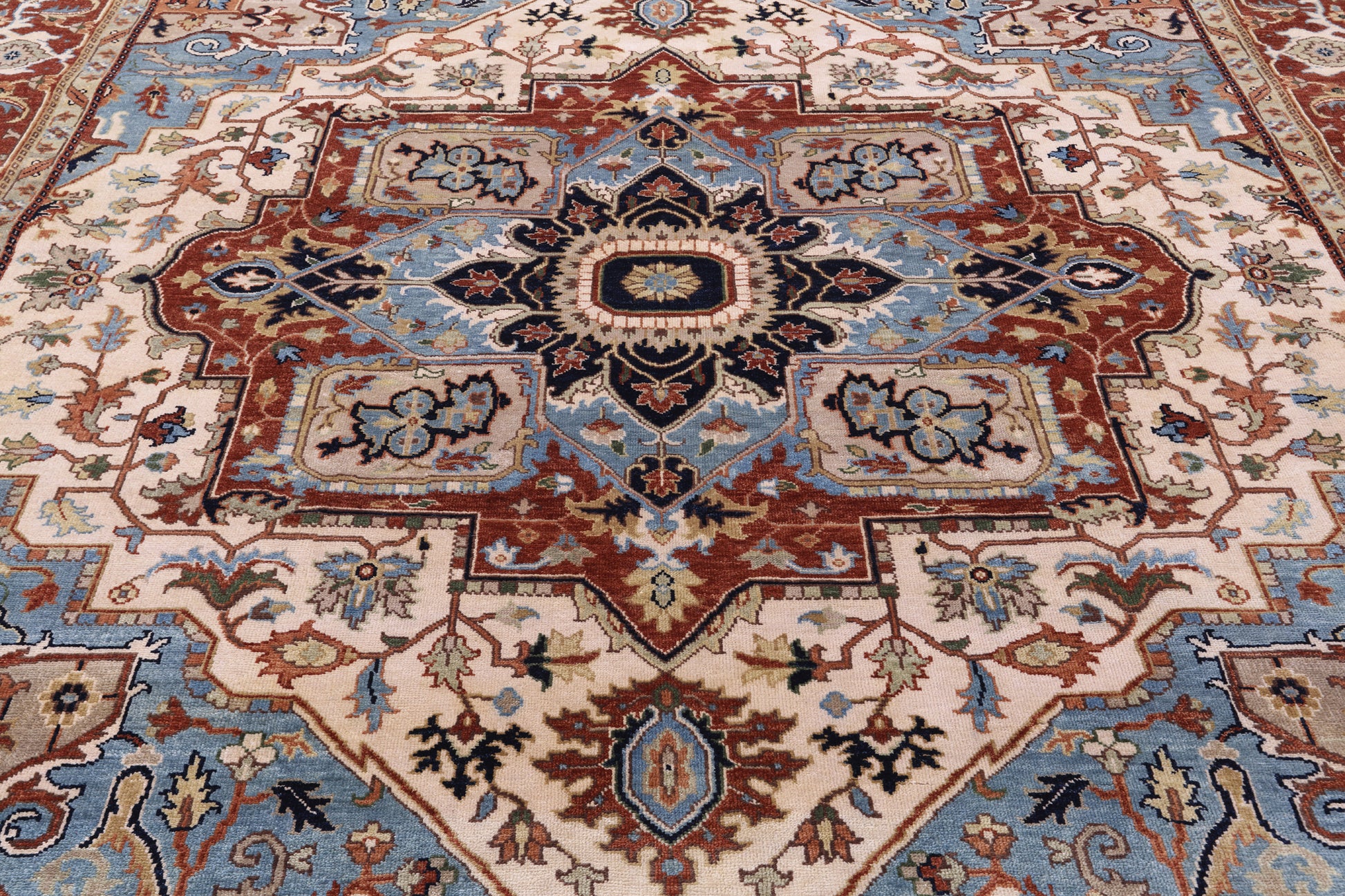 Ivory Square Persian Fine Serapi Hand Knotted Wool Rug - 9' 11" X 10' 0" - Golden Nile