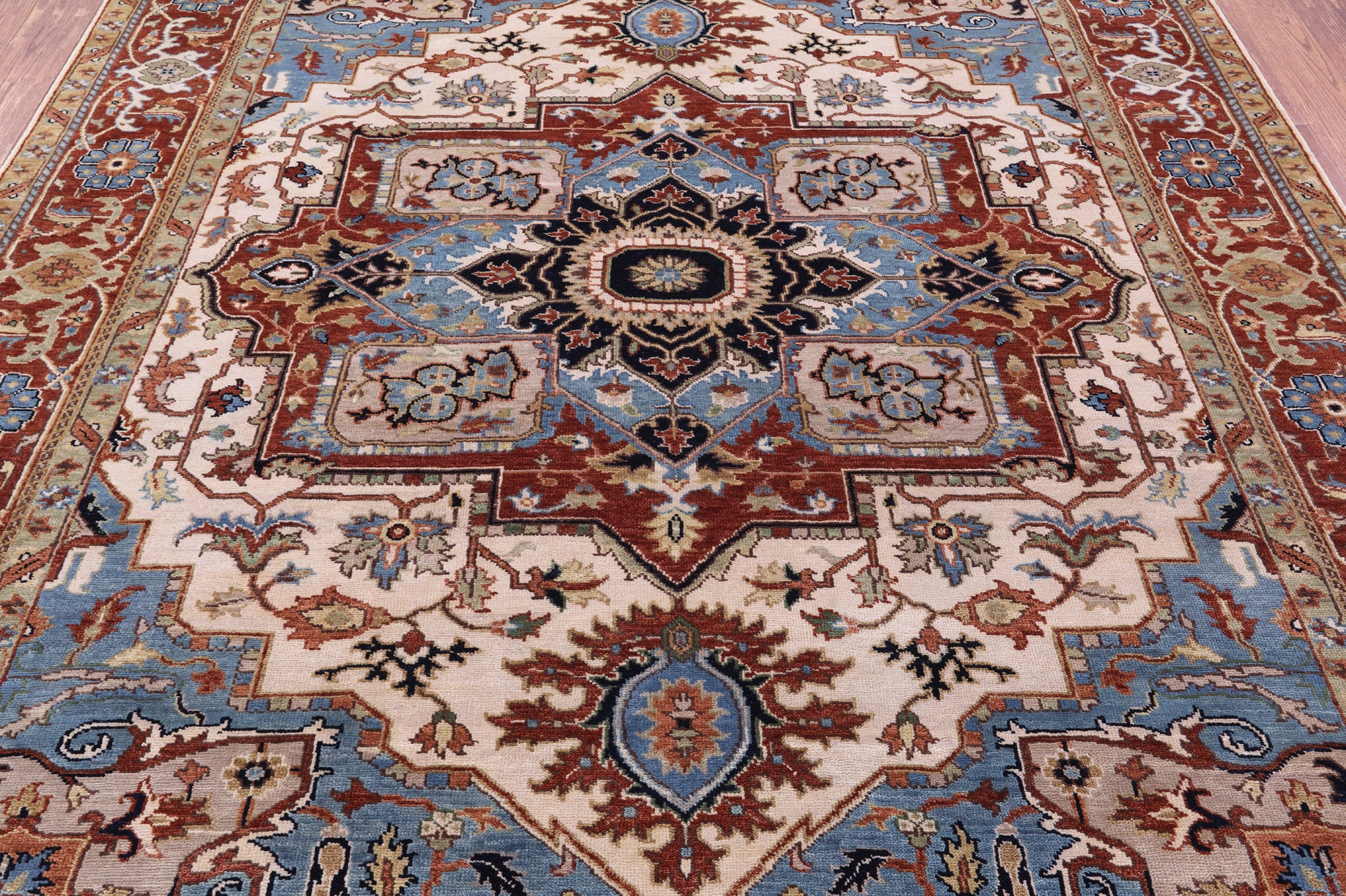 Ivory Persian Fine Serapi Hand Knotted Wool Rug - 7' 10" X 10' 0" - Golden Nile