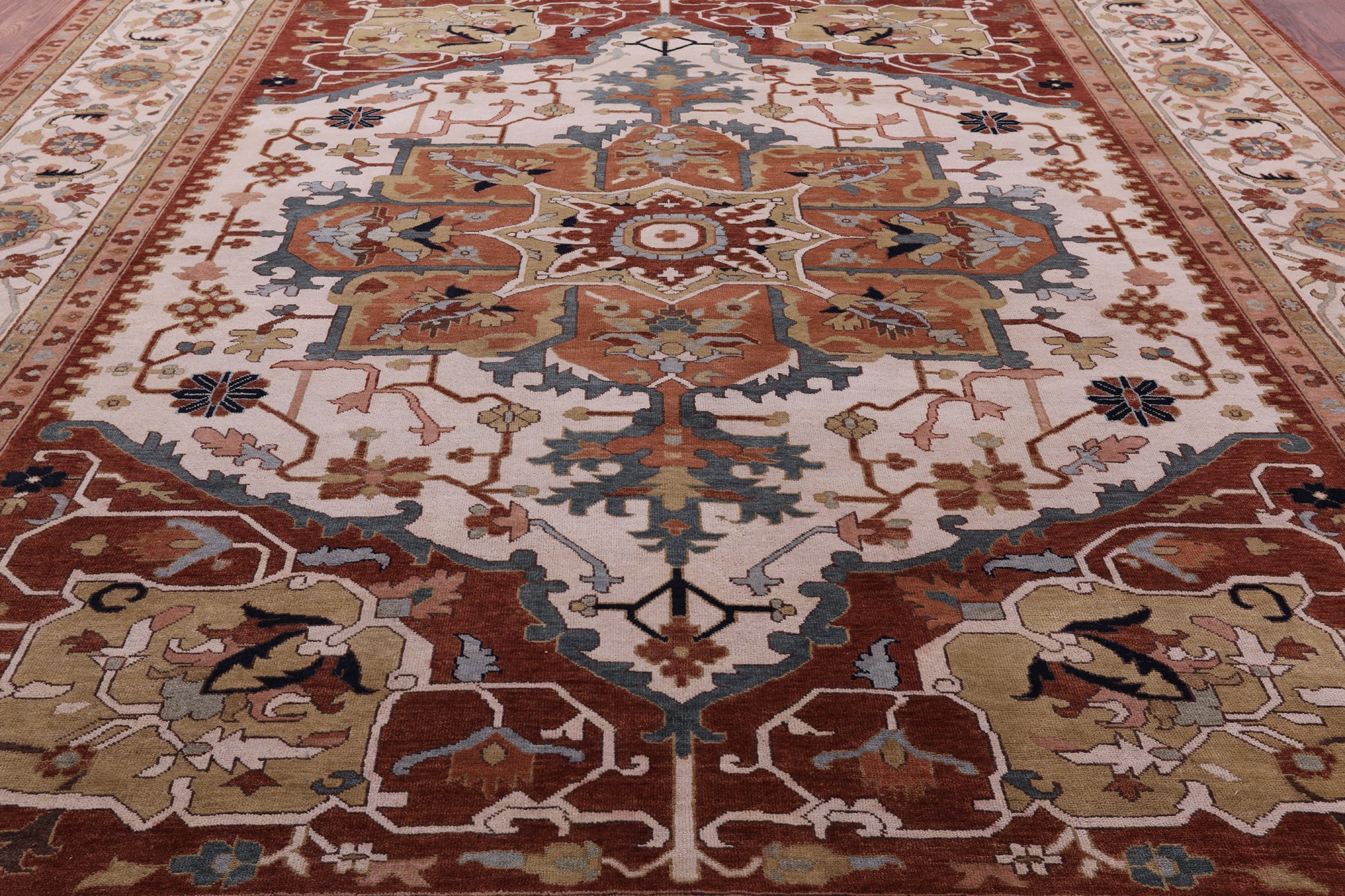 Ivory Persian Fine Serapi Hand Knotted Wool Rug - 11' 9" X 15' 1" - Golden Nile