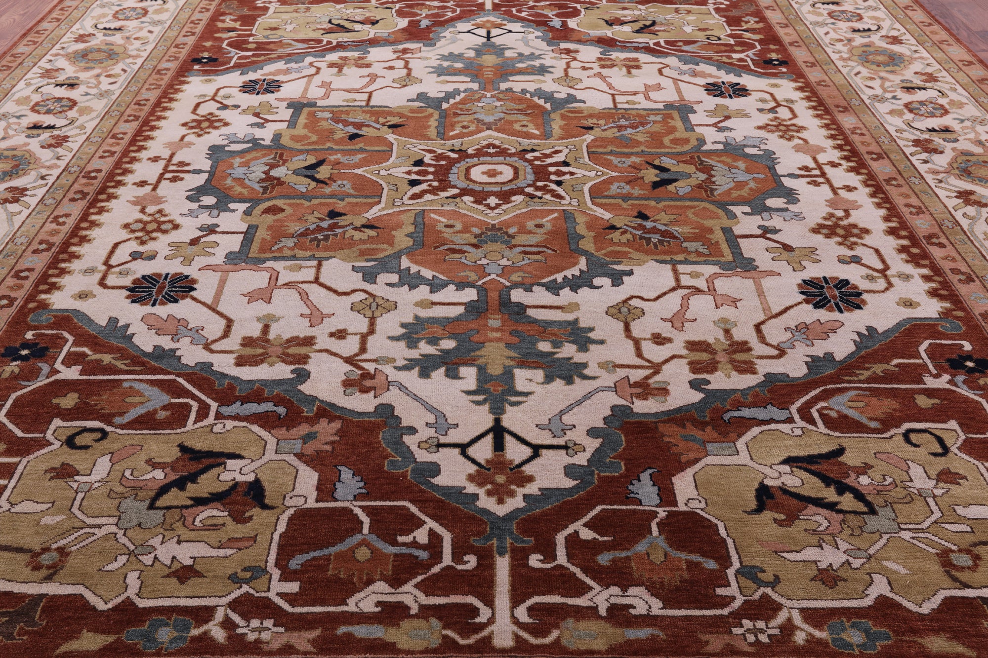 Ivory Persian Fine Serapi Hand Knotted Wool Rug - 11' 9" X 15' 1" - Golden Nile