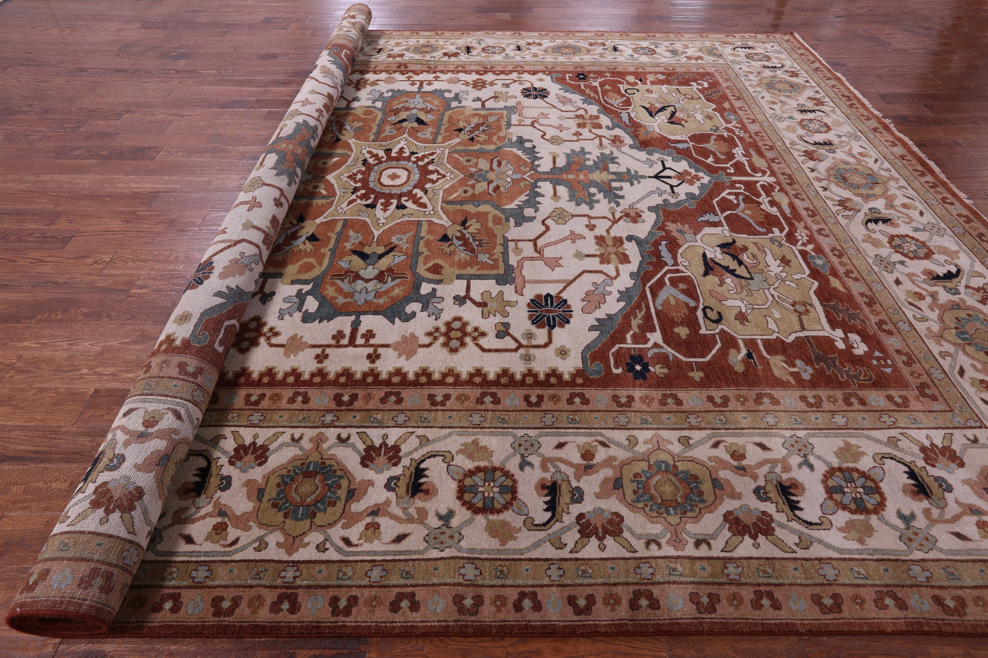 Ivory Persian Fine Serapi Hand Knotted Wool Rug - 11' 9" X 15' 1" - Golden Nile